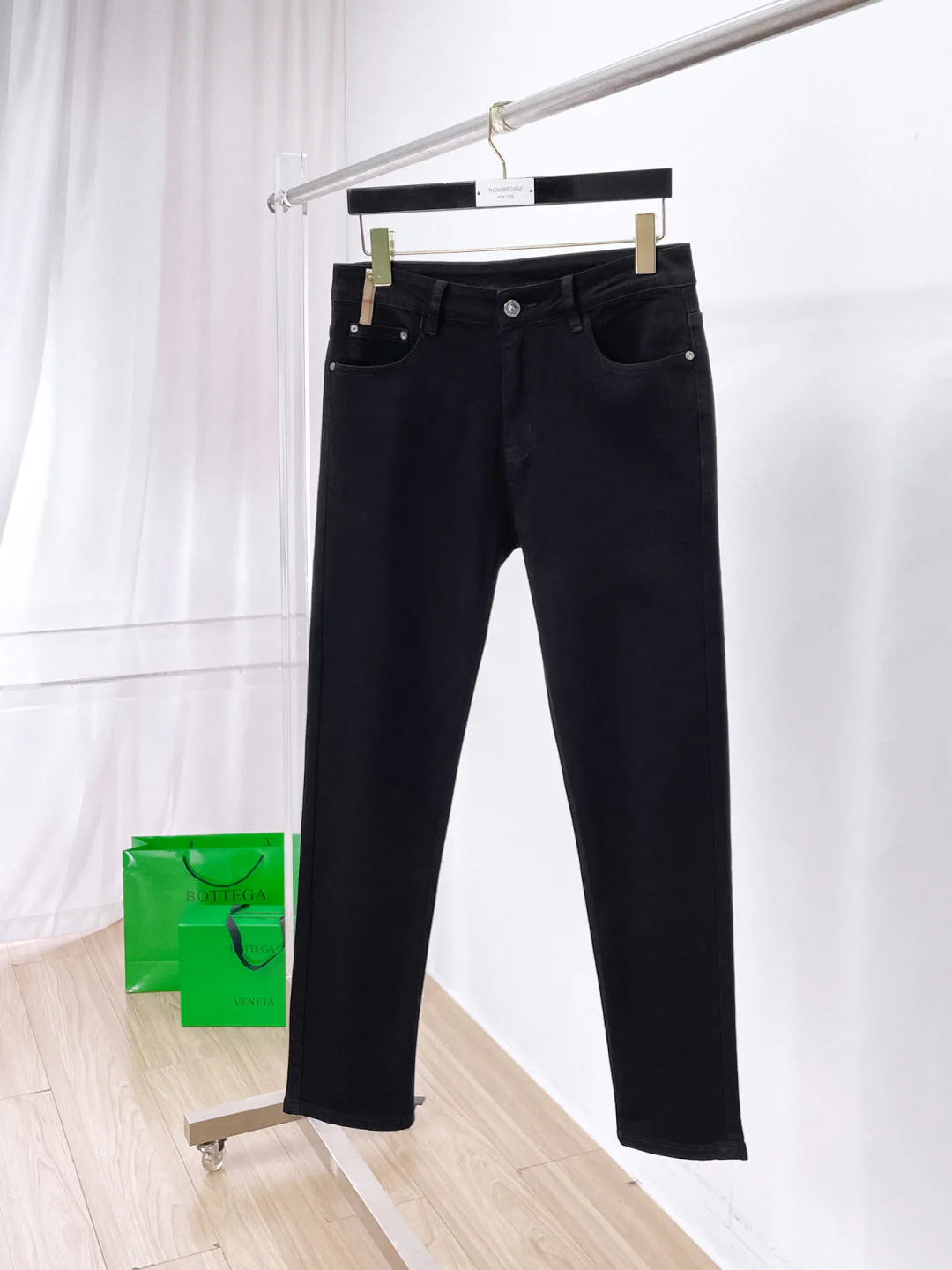 Джинсы Мужские Burberry 18098432