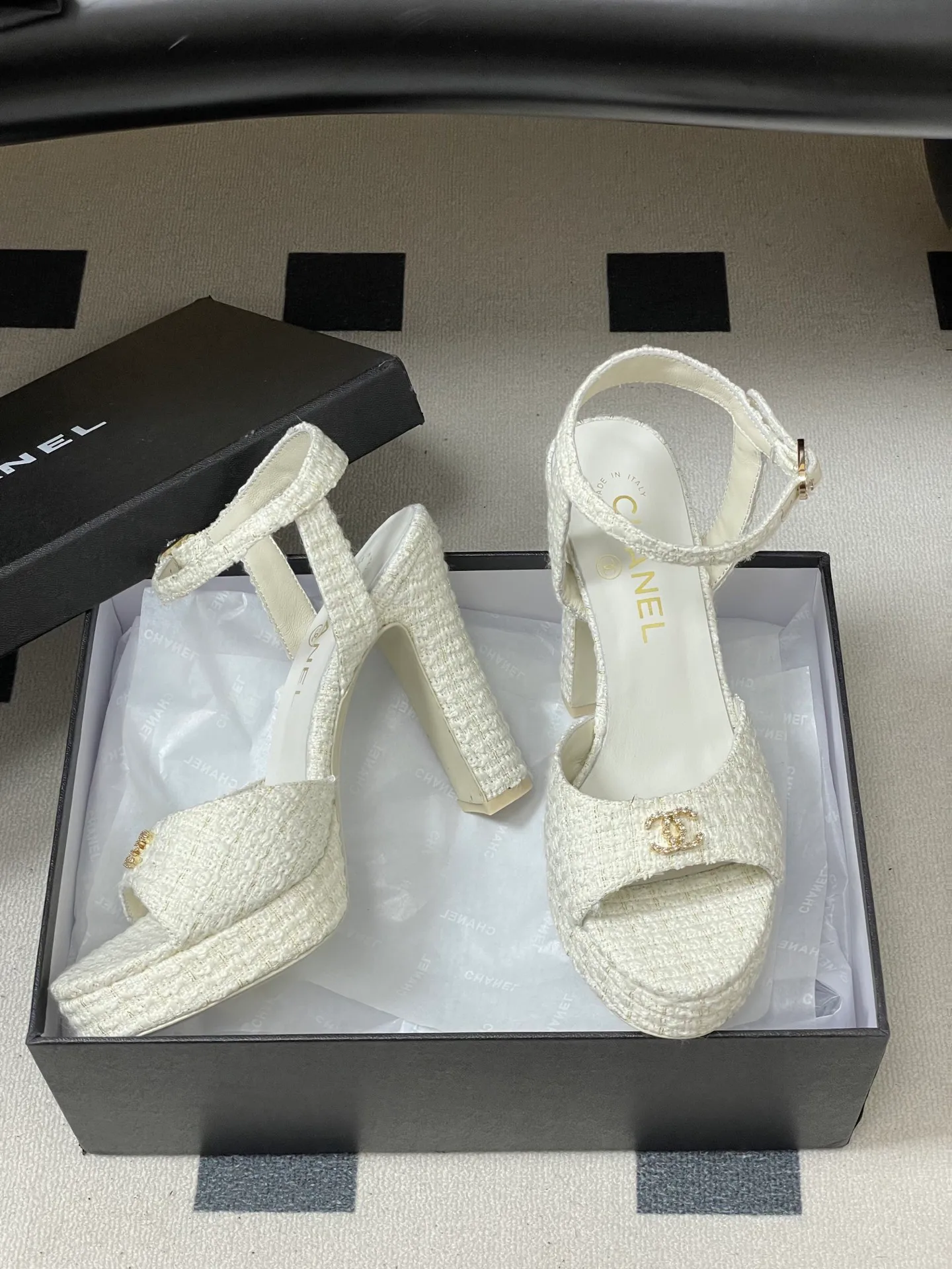 Босоножки Женские Chanel 13343876