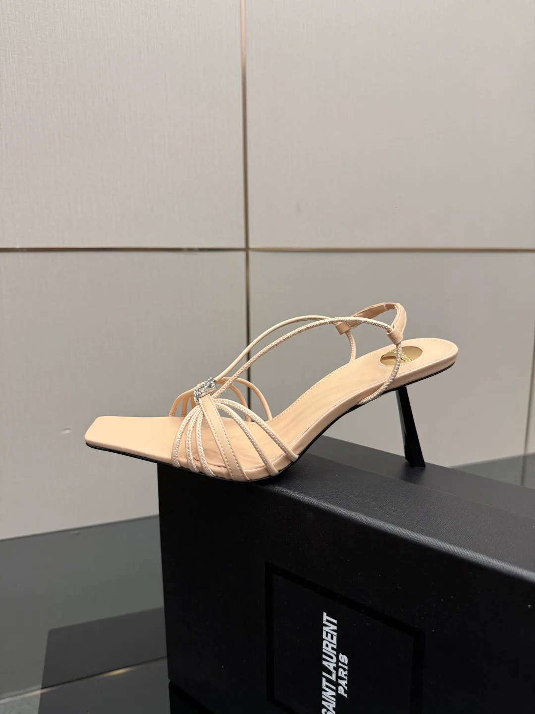 Босоножки Женские Saint Laurent 1435311