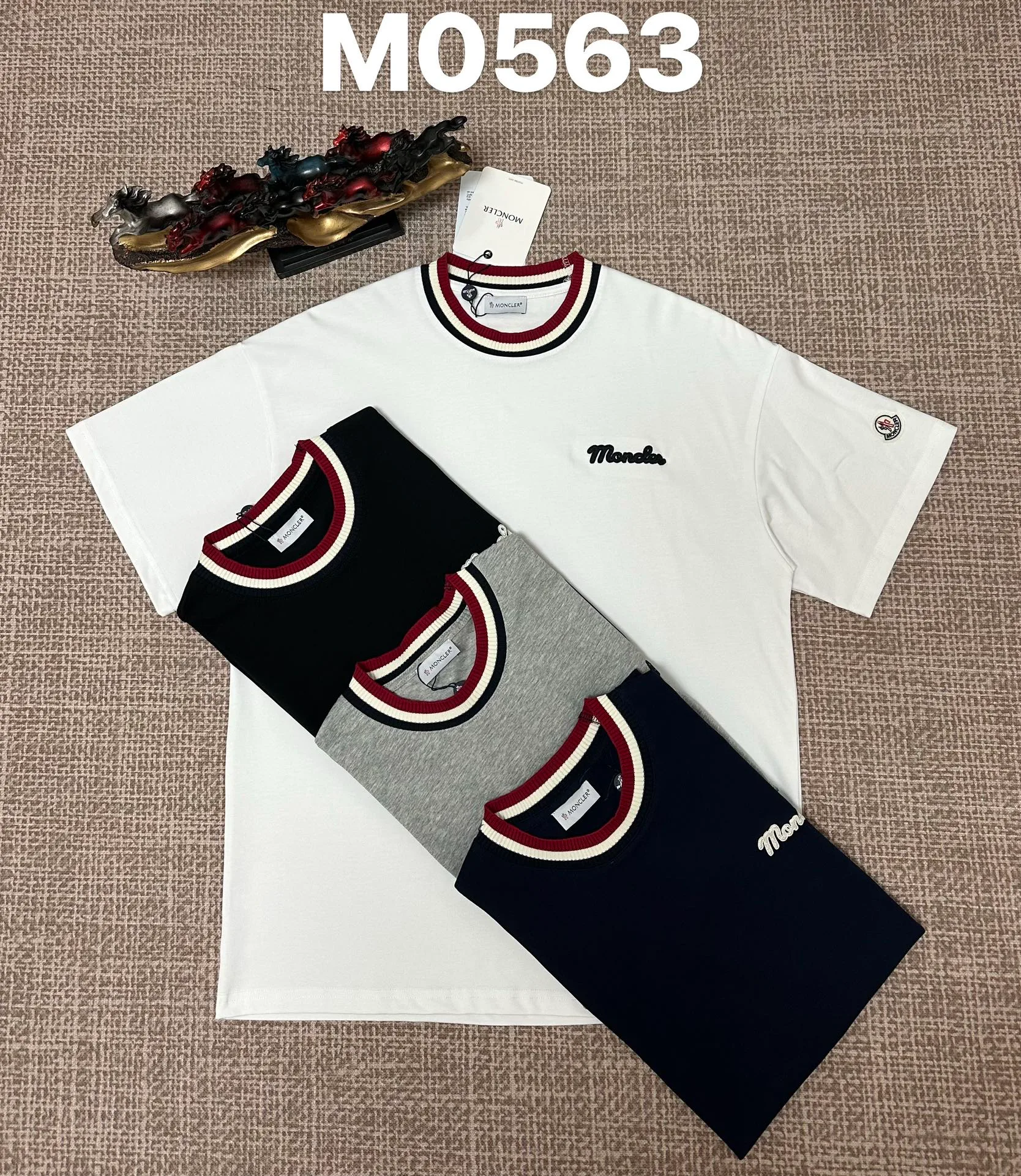 Футболки Женские Moncler 1617488