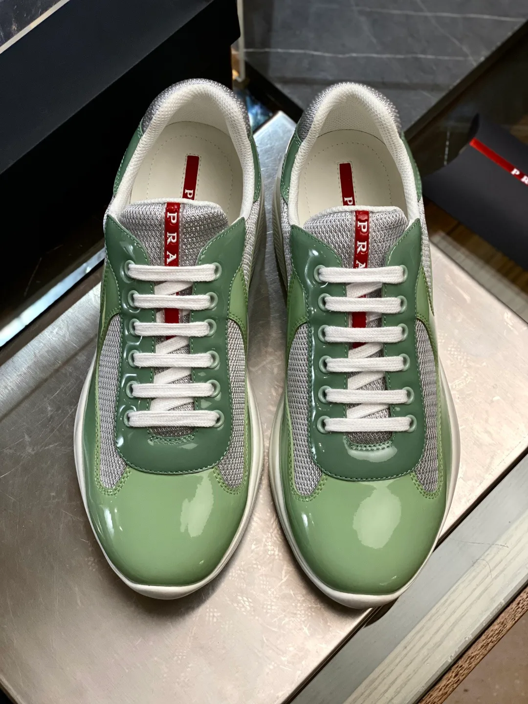 Кроссовки Мужские Prada 18119396