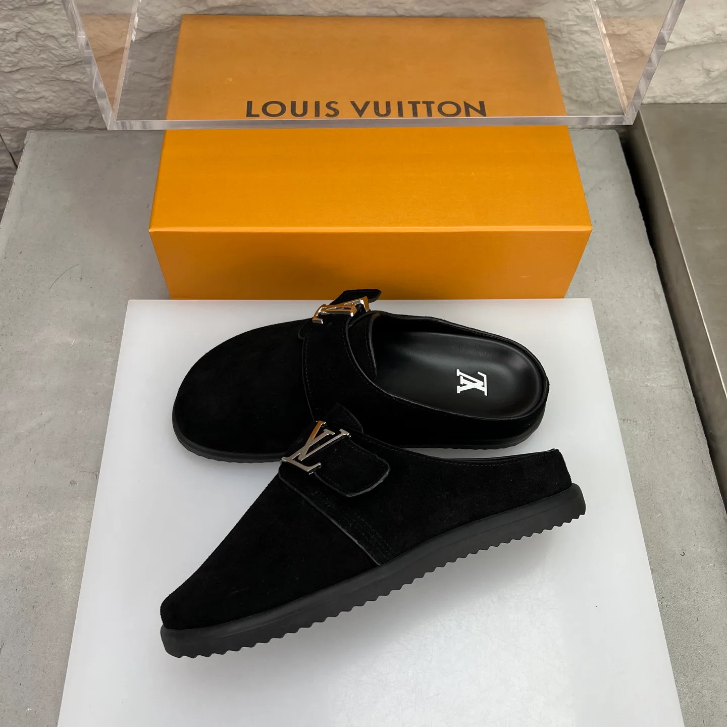 Шлепанцы Мужские Louis Vuitton 1334394
