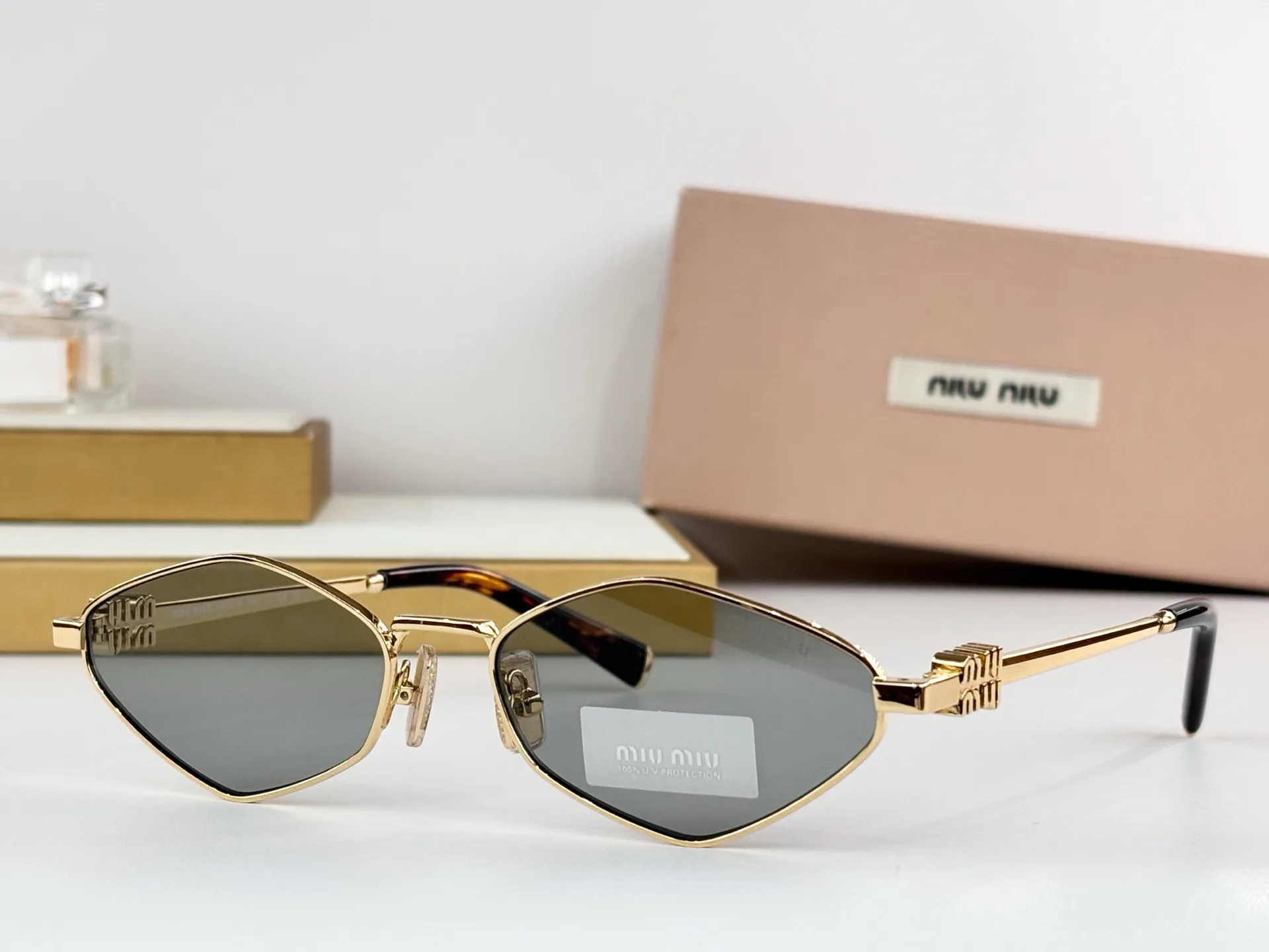 Очки Miu Miu 13434263