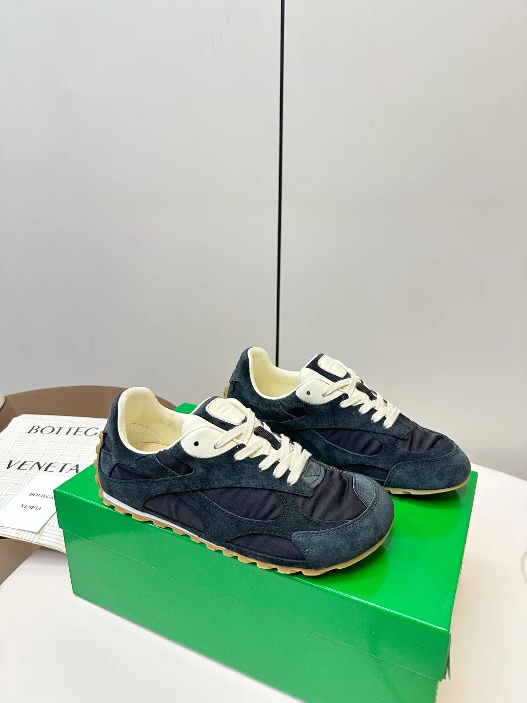 Кроссовки Женские Bottega Veneta 582533