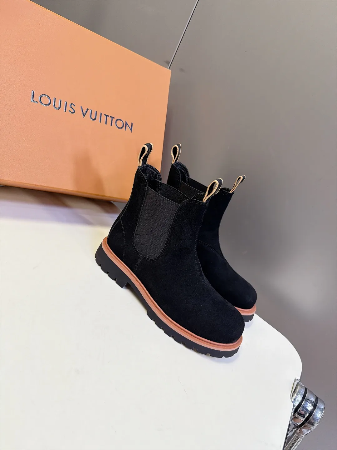 Ботинки Женские Louis Vuitton 18693134