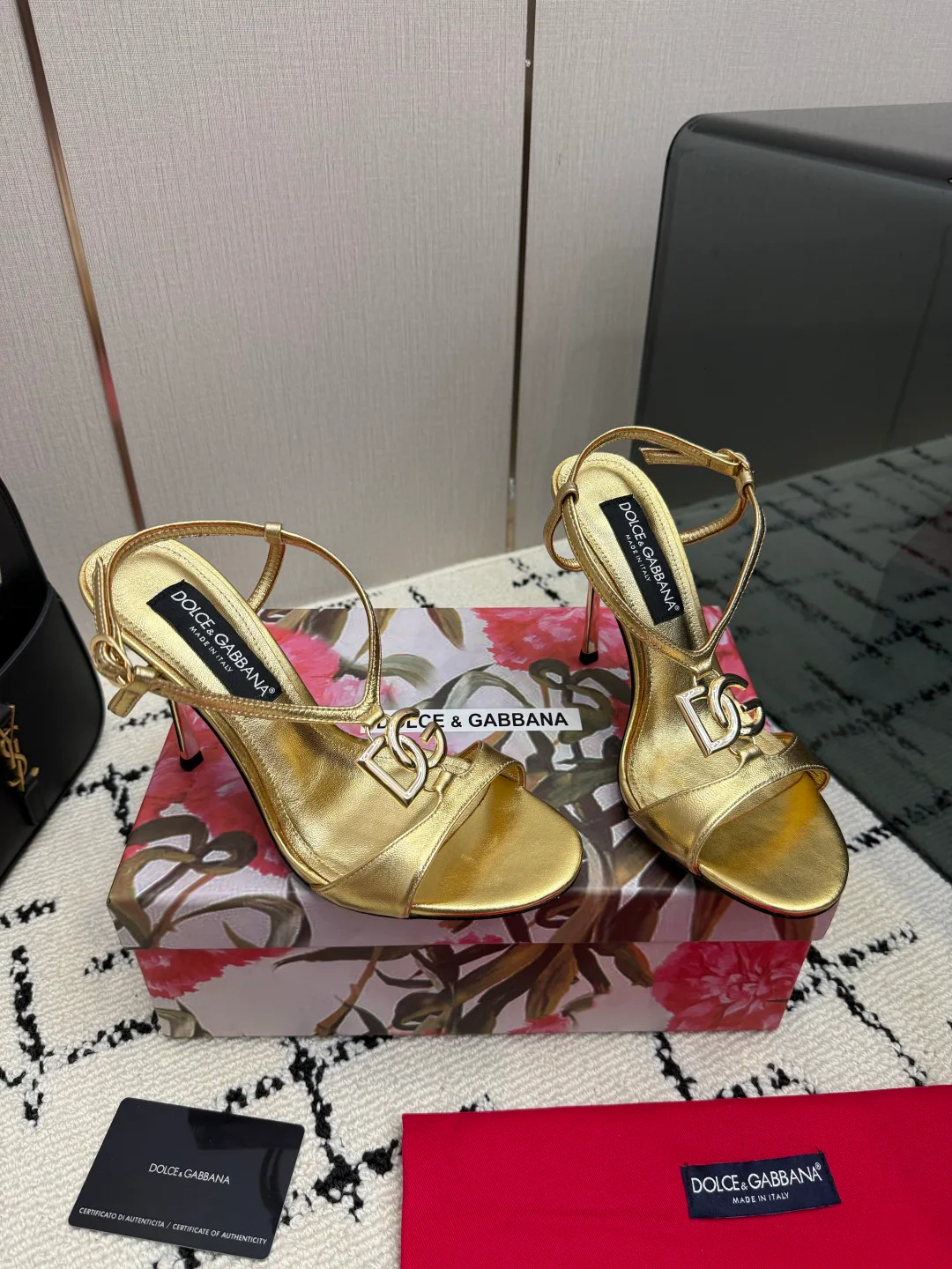 Босоножки Женские Dolce & Gabbana 18335952