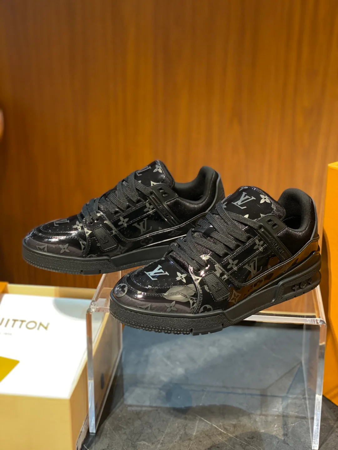 Кроссовки Женские Louis Vuitton 499615