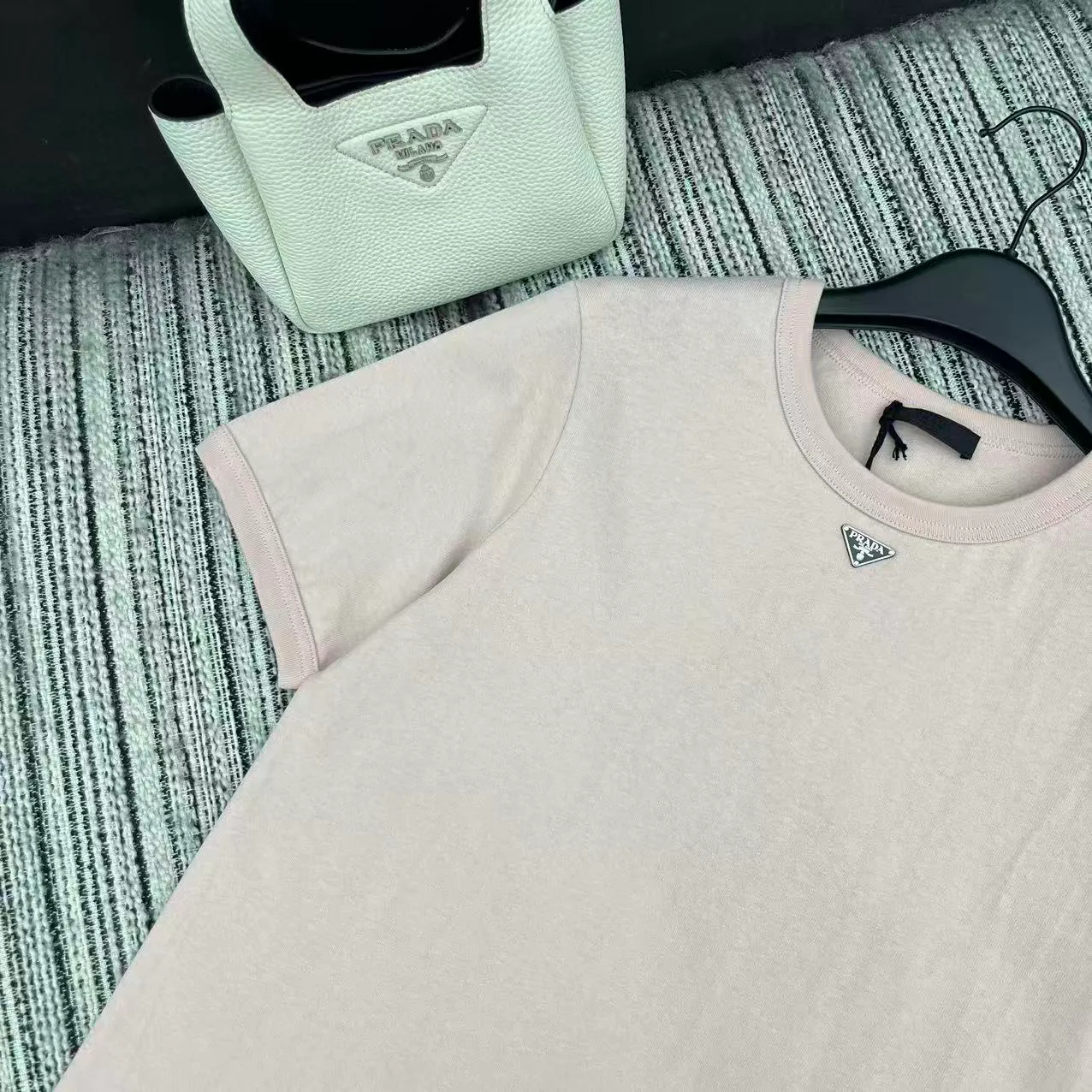 Футболки Женские Prada 11660612