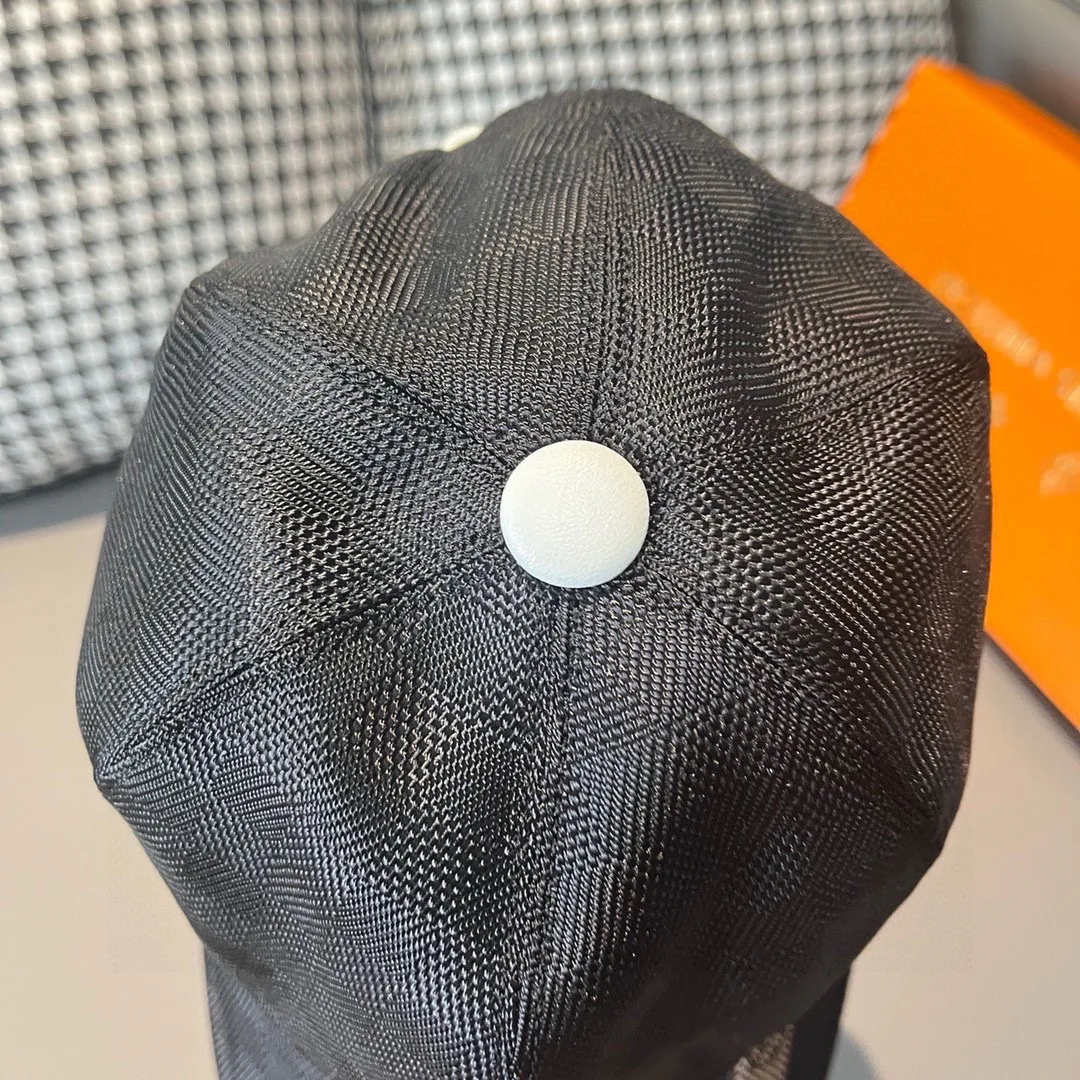 Головные Уборы Louis Vuitton 17515273
