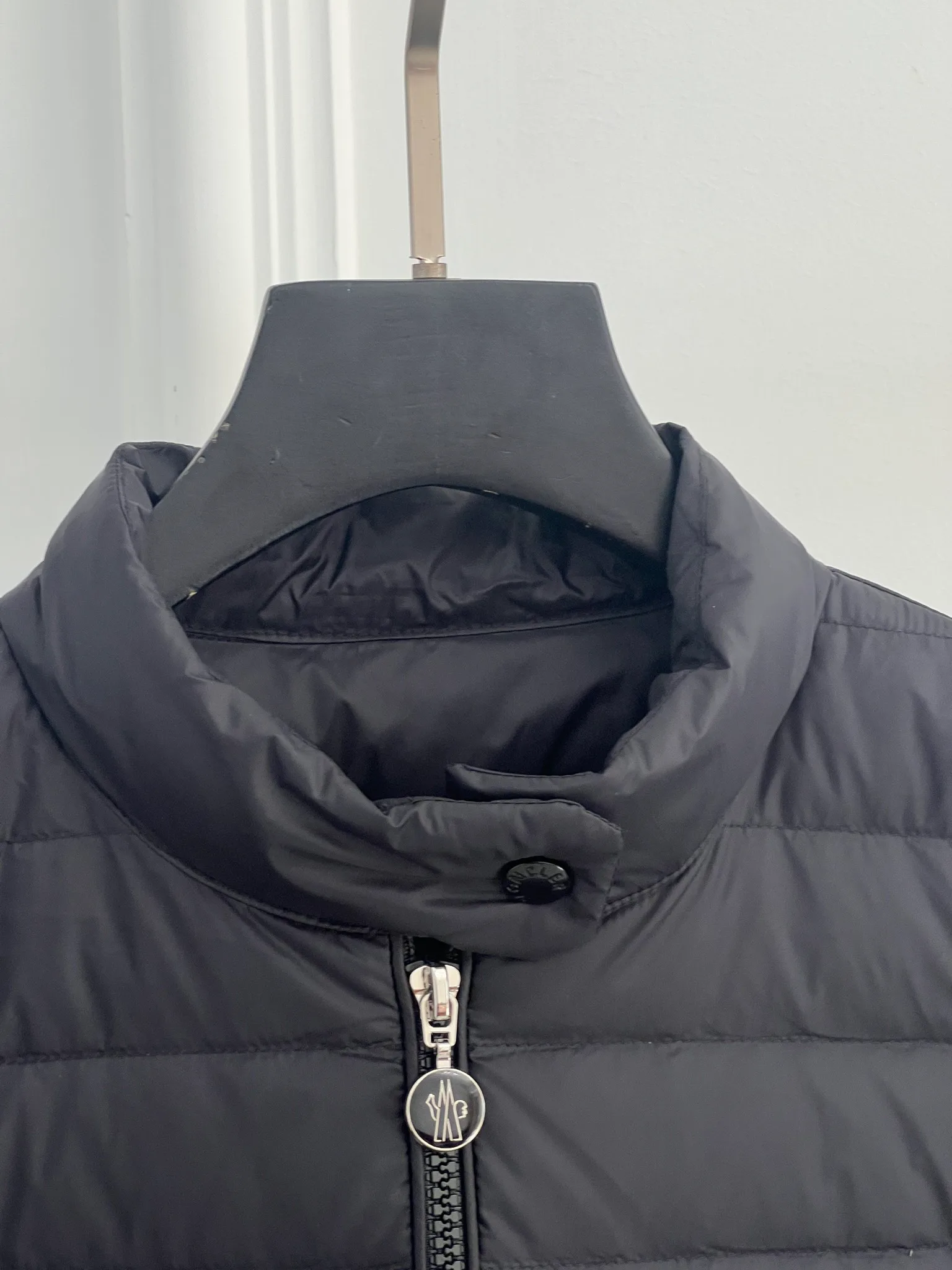 Куртки И Пуховики Женские Moncler 18416160