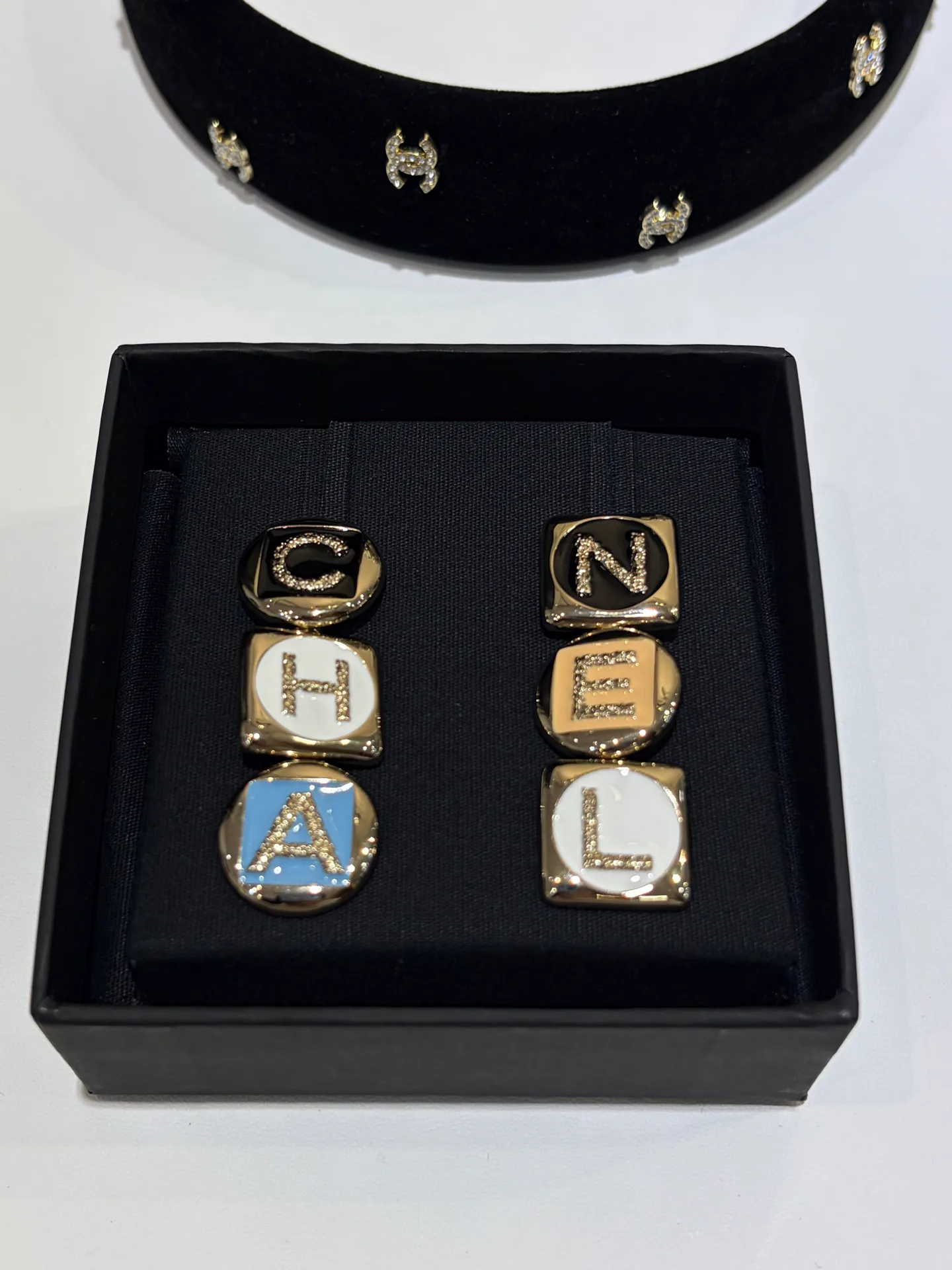 Бижутерия Chanel 1035396