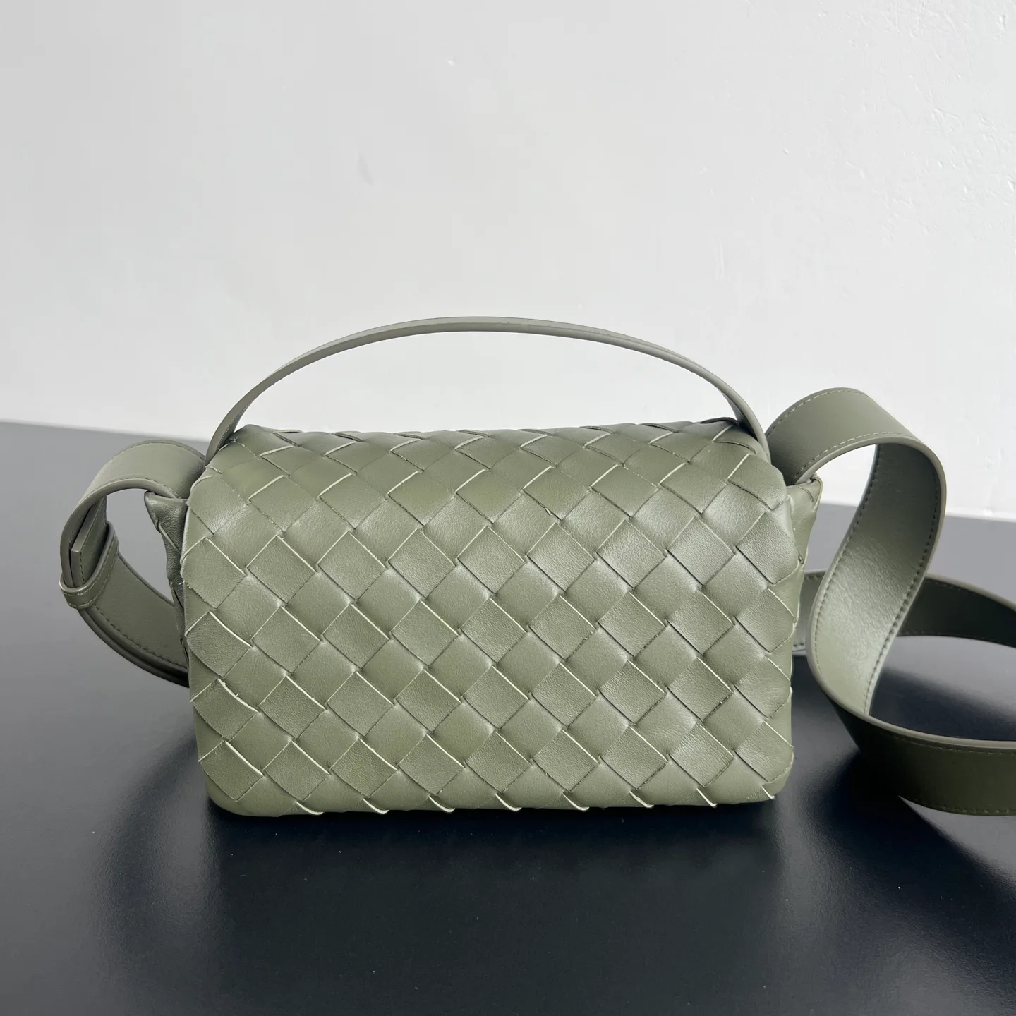 Классические Сумки Женские Bottega Veneta 13306147