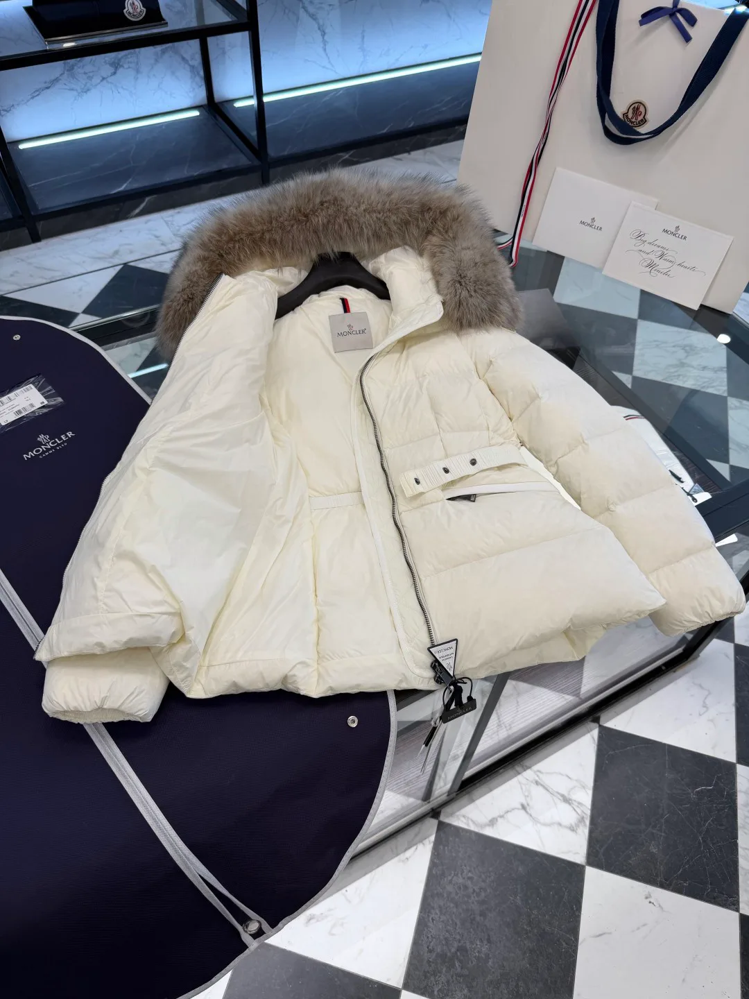 Куртки И Пуховики Женские Moncler 19637003