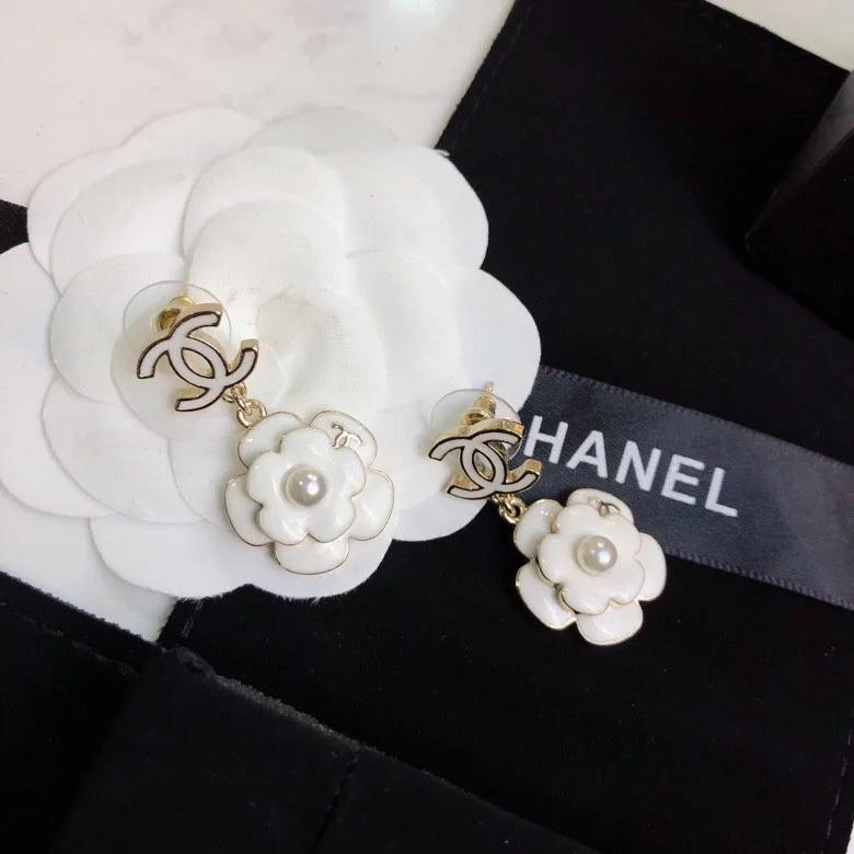 Бижутерия Chanel 18411365