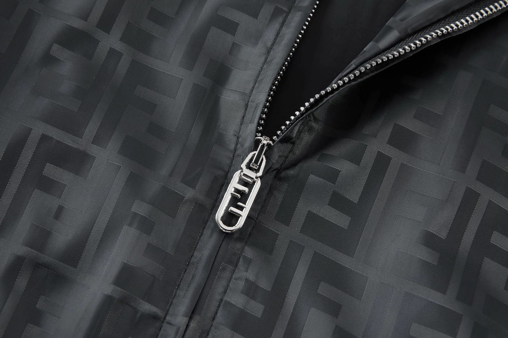 Куртки И Пуховики Мужские Fendi 18237026