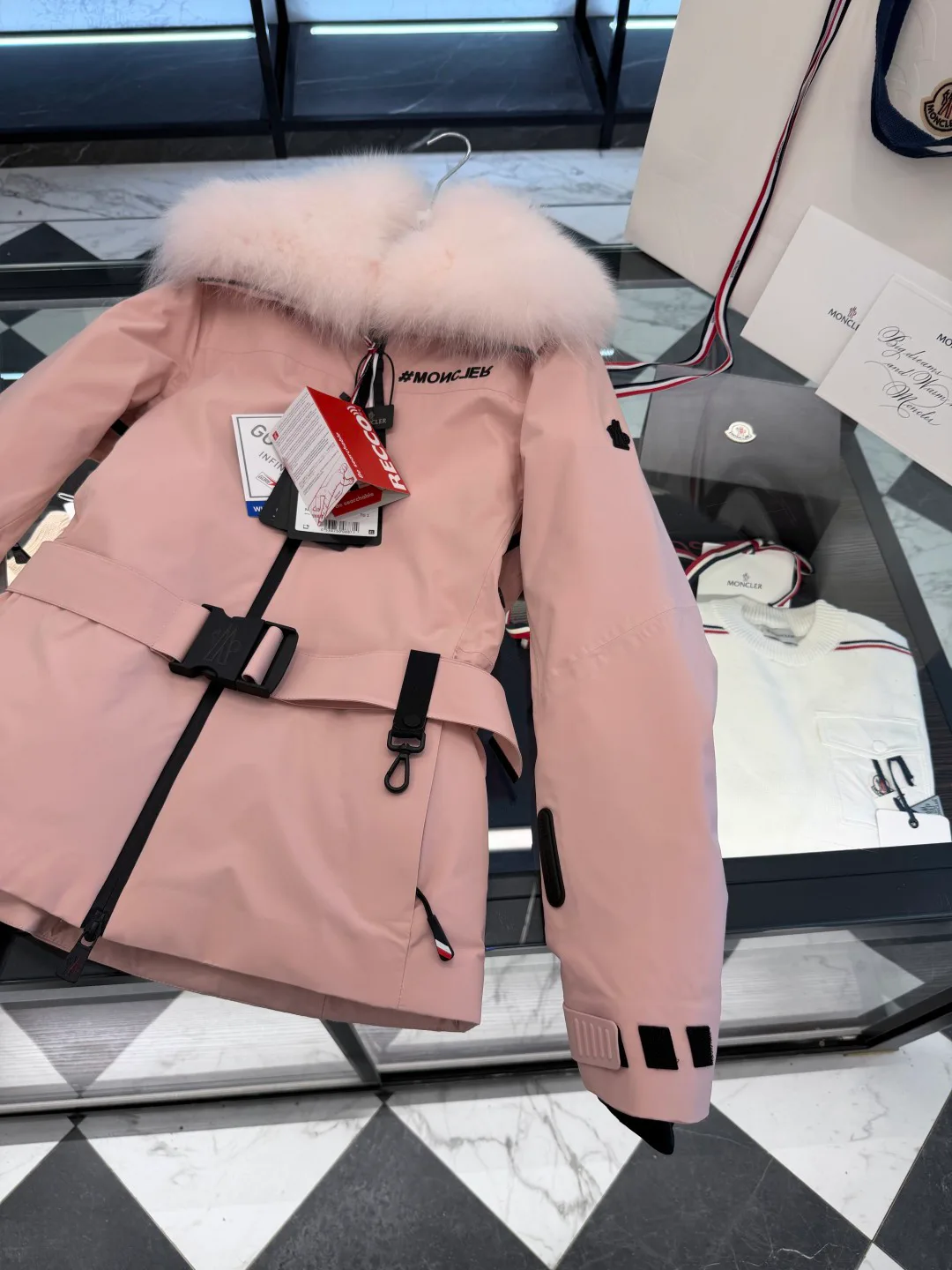 Куртки И Пуховики Женские Moncler 18725282