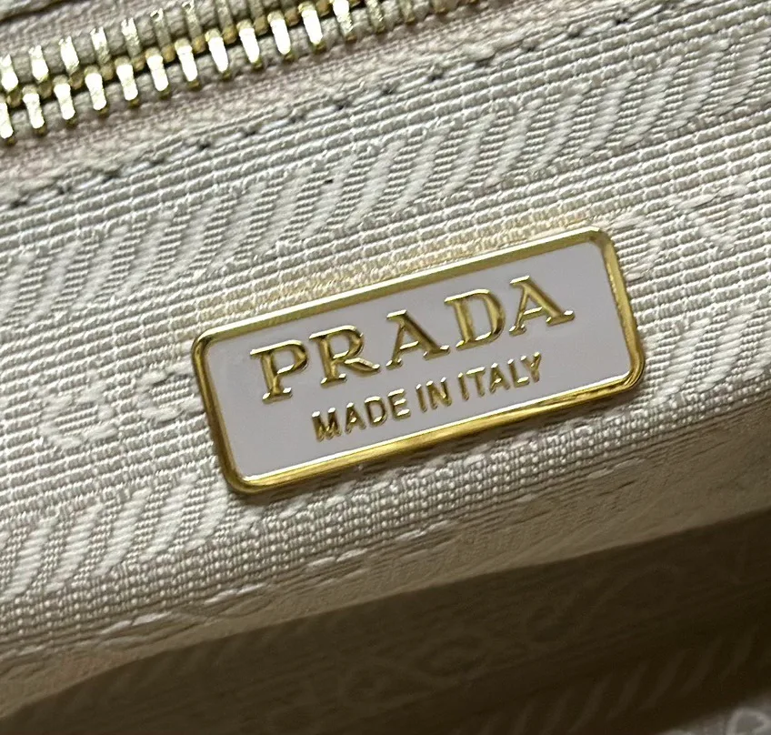Классические Сумки Женские Prada 11462481