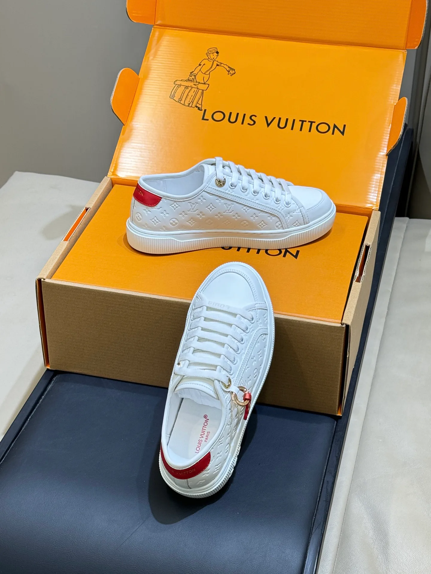 Кроссовки Женские Louis Vuitton 1769992