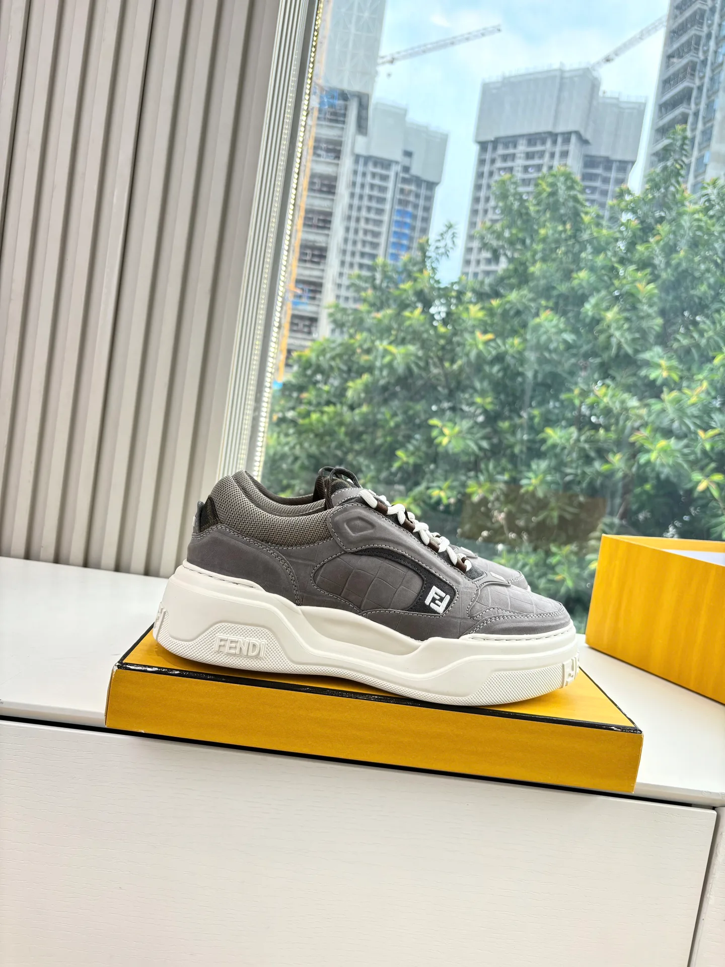 Кроссовки Мужские Fendi 91857