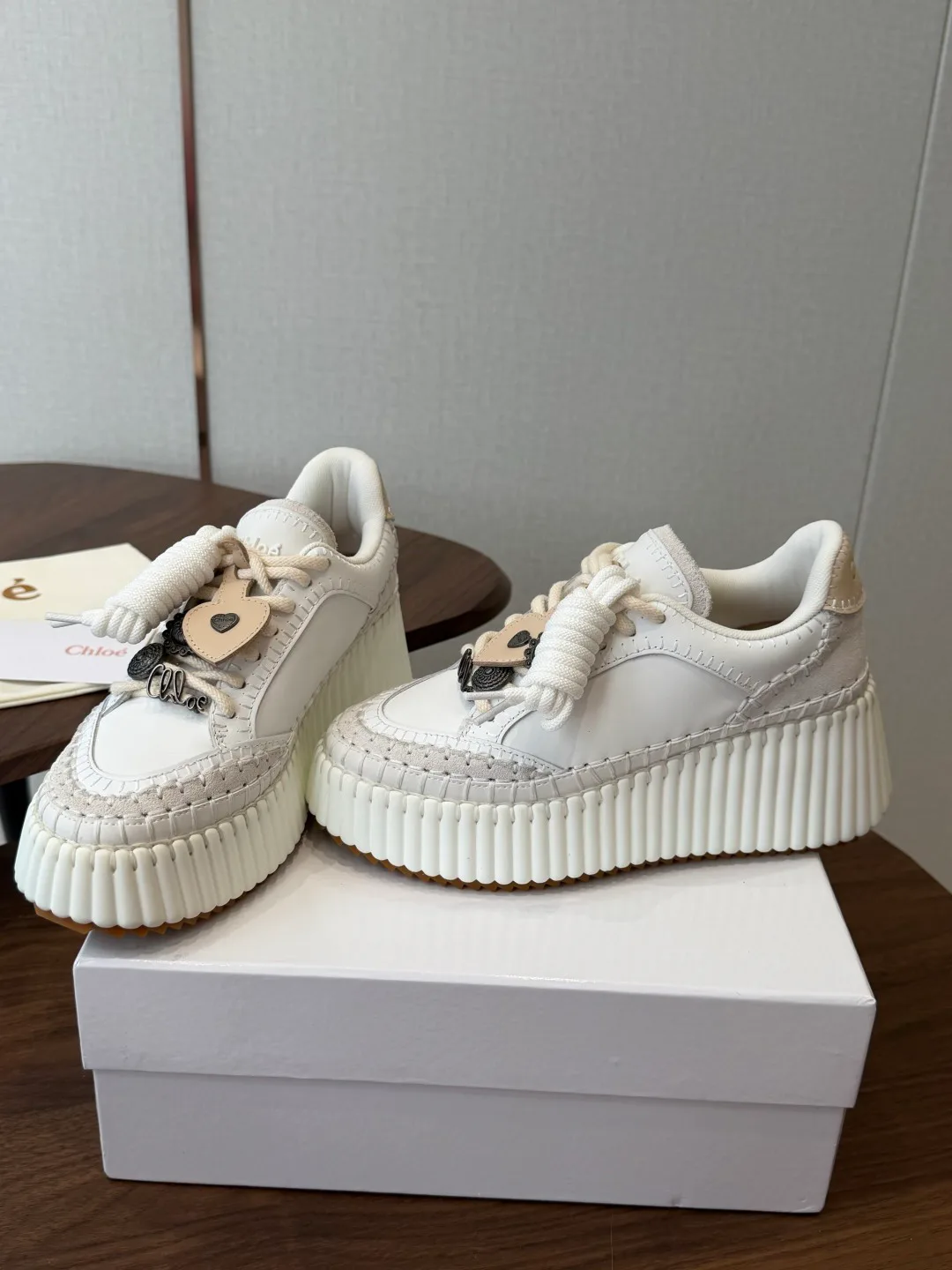 Кроссовки Женские Chloe 18183050