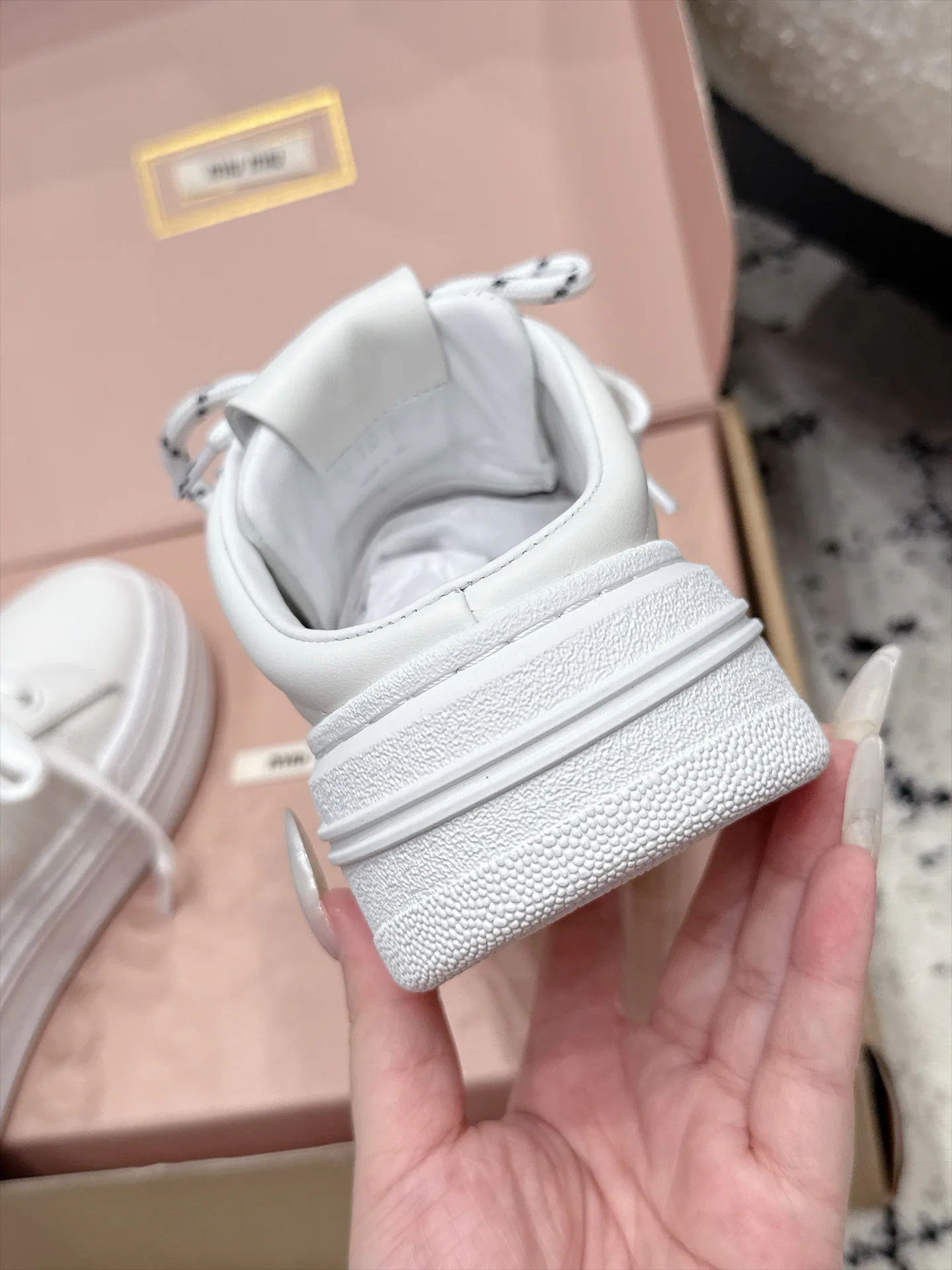 Кроссовки Женские Miu Miu 17978233