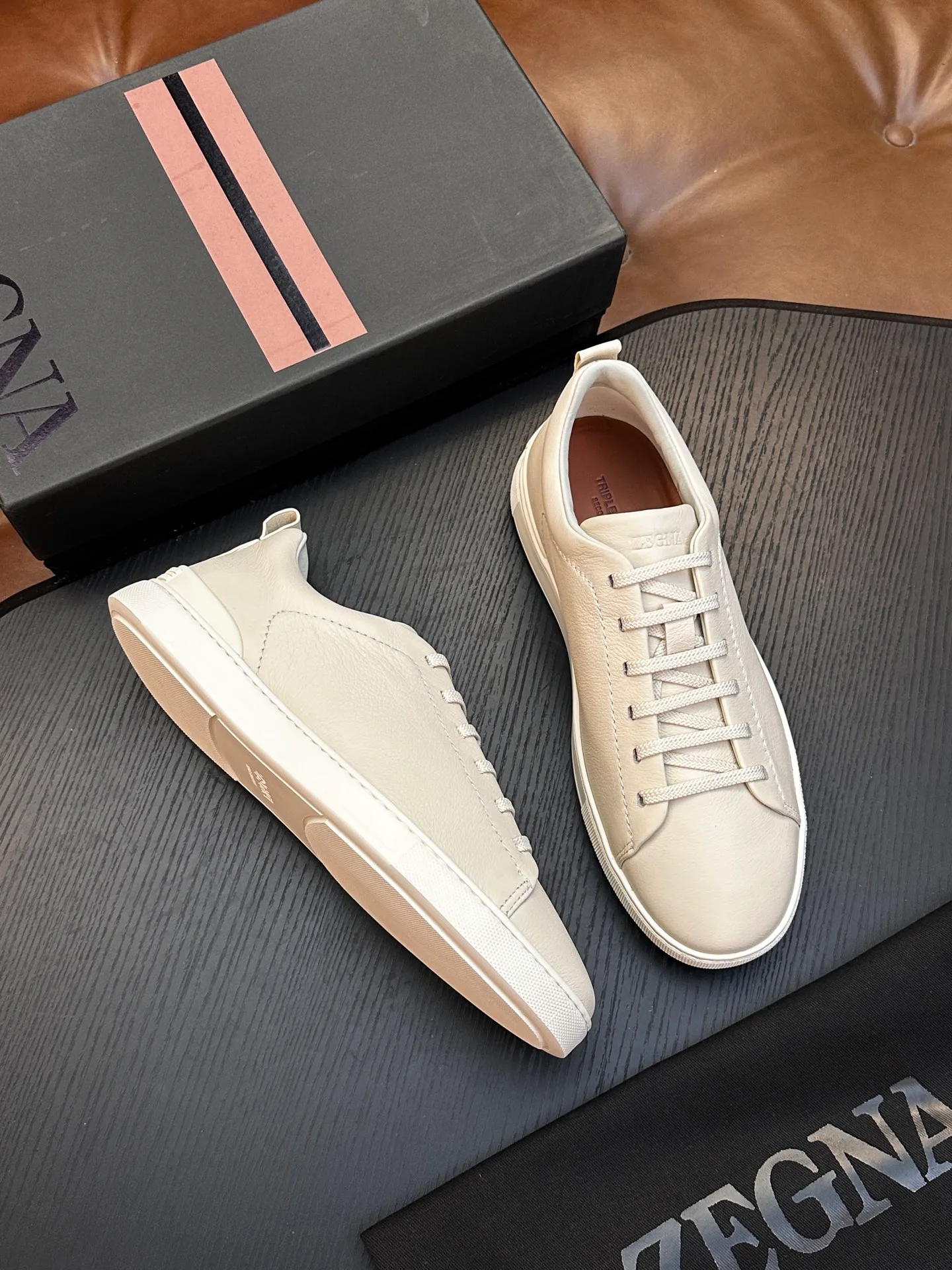Кроссовки Женские Zegna 18514878