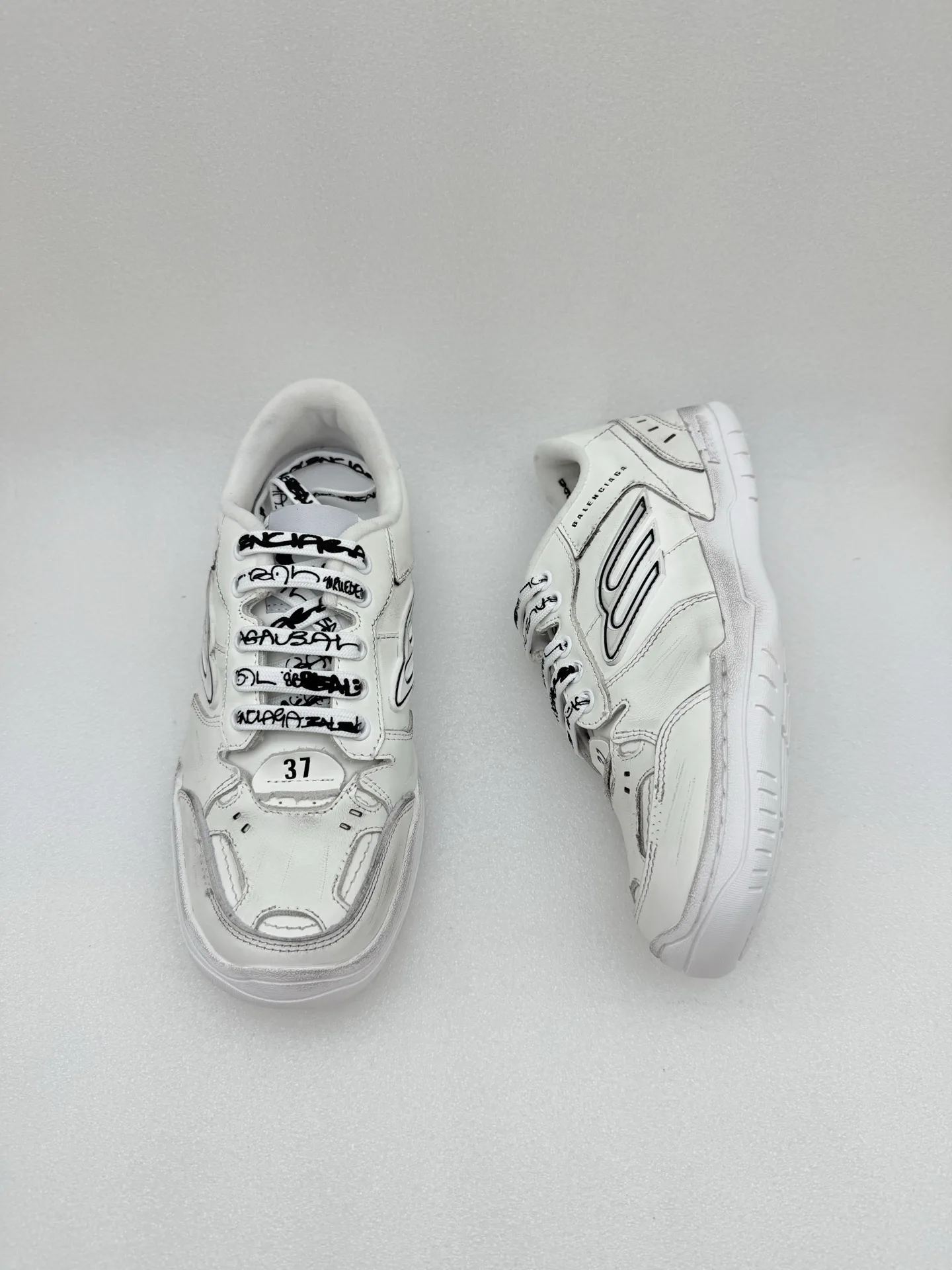 Кроссовки Женские Balenciaga 18589187