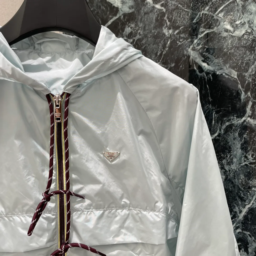 Куртки И Пуховики Мужские Prada 13559149