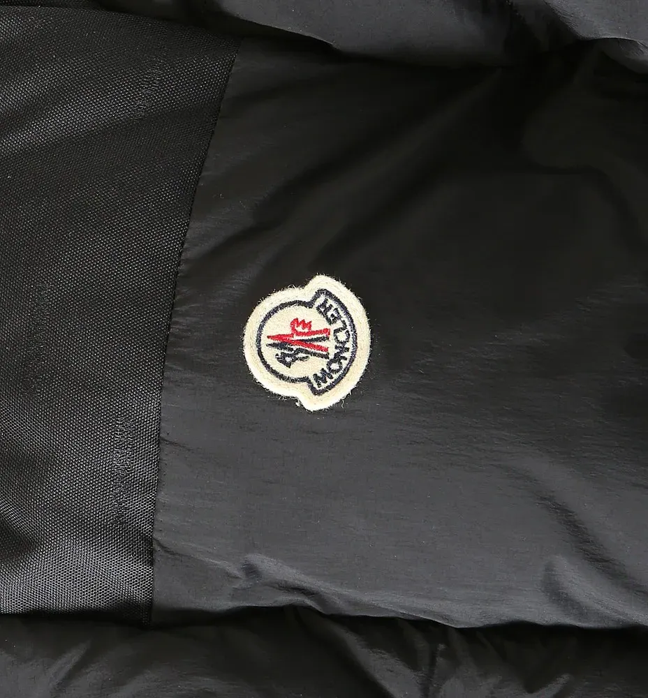 Куртки И Пуховики Мужские Moncler 367718