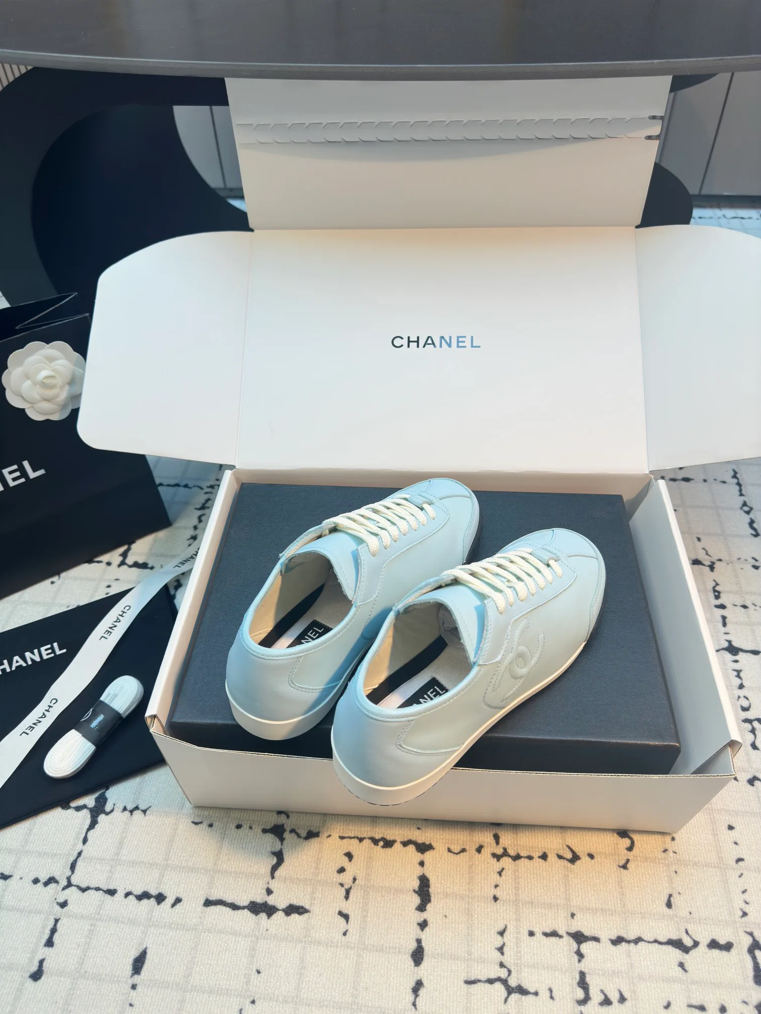 Кроссовки Женские Chanel 10468571