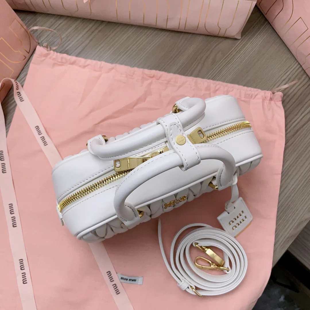 Классические Сумки Женские Miu Miu 11204052