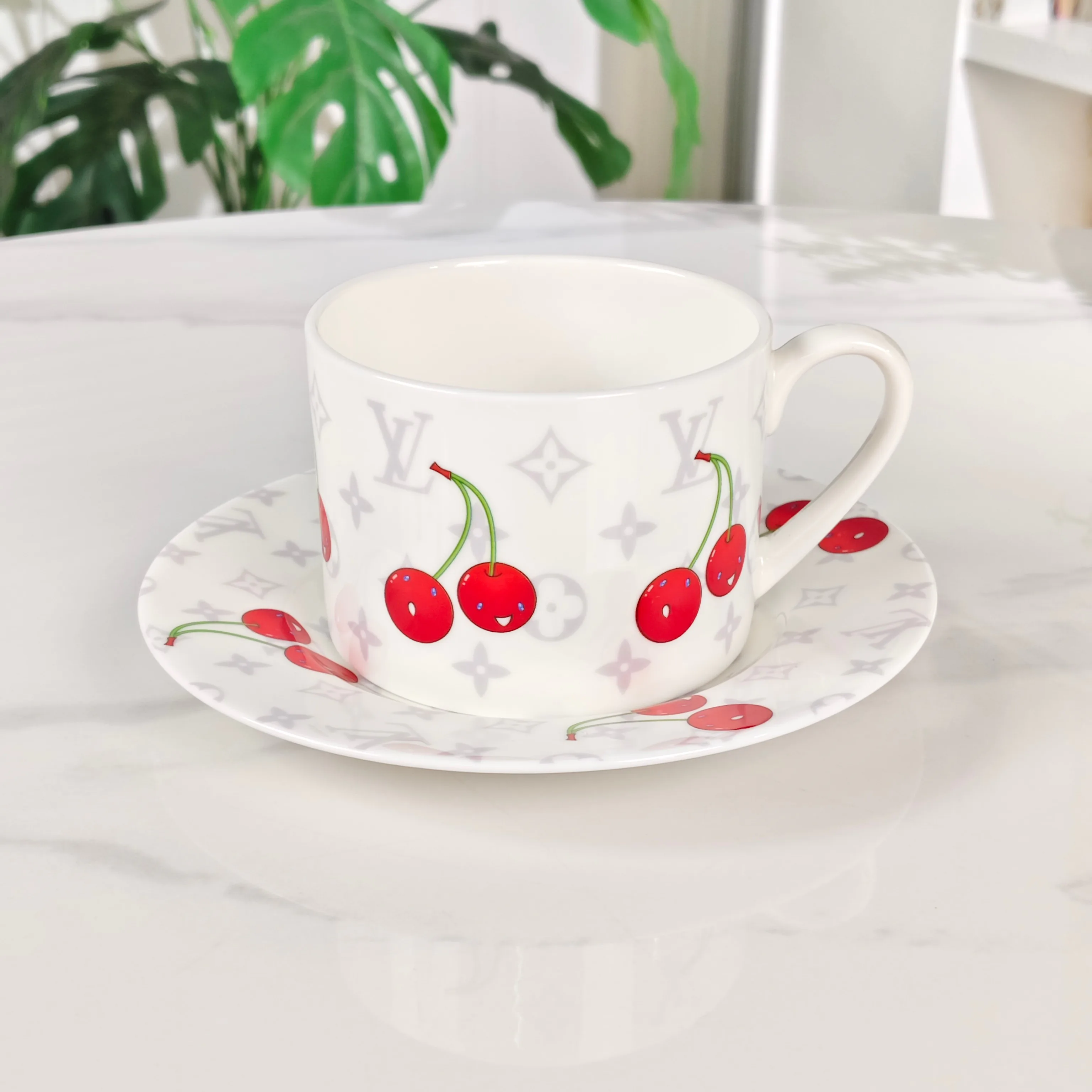 Посуда Louis Vuitton 380080