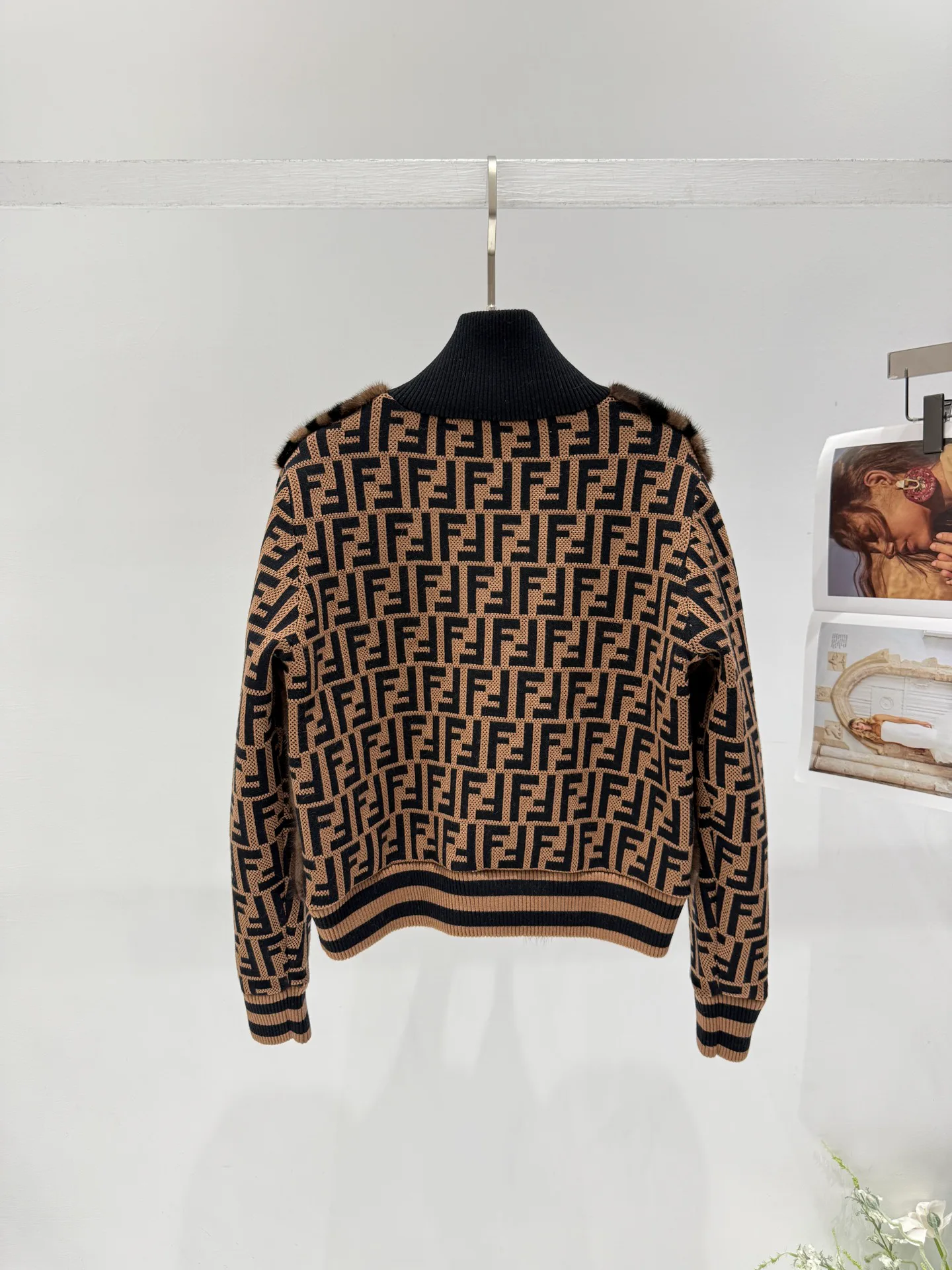 Куртки И Пуховики Женские Fendi 785682