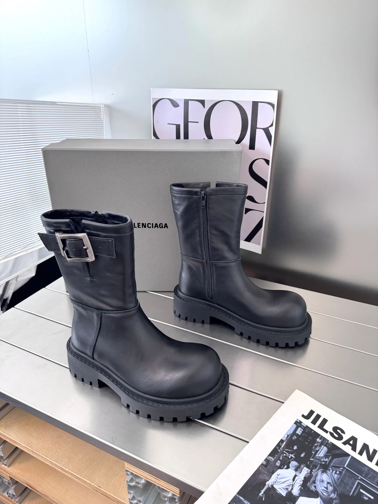 Ботинки Женские Balenciaga 17912860