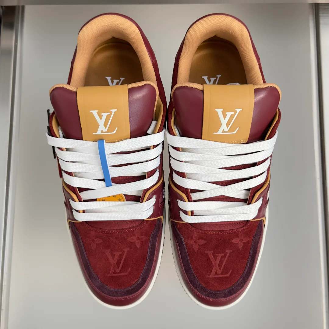 Кроссовки Женские Louis Vuitton 18595352