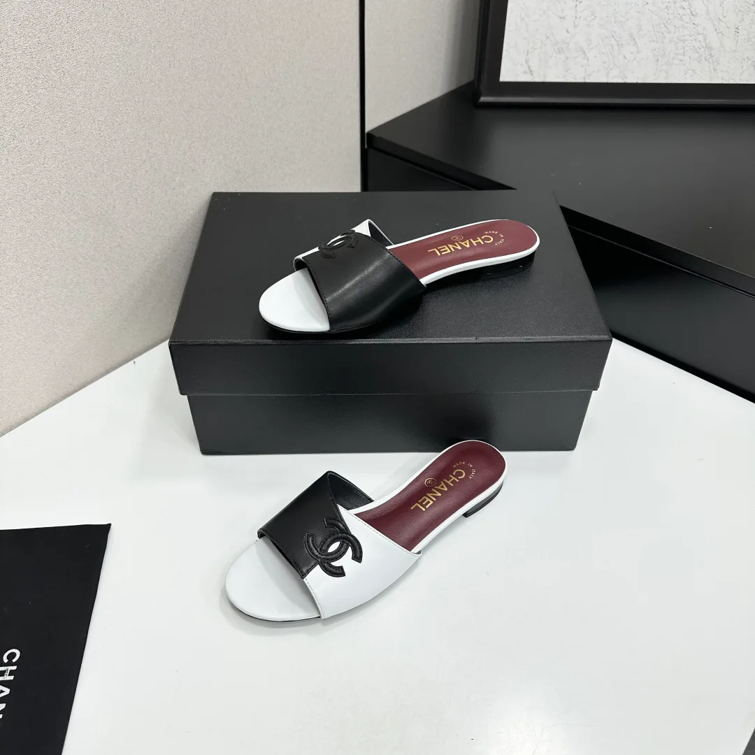Шлепанцы Женские Chanel 11738525