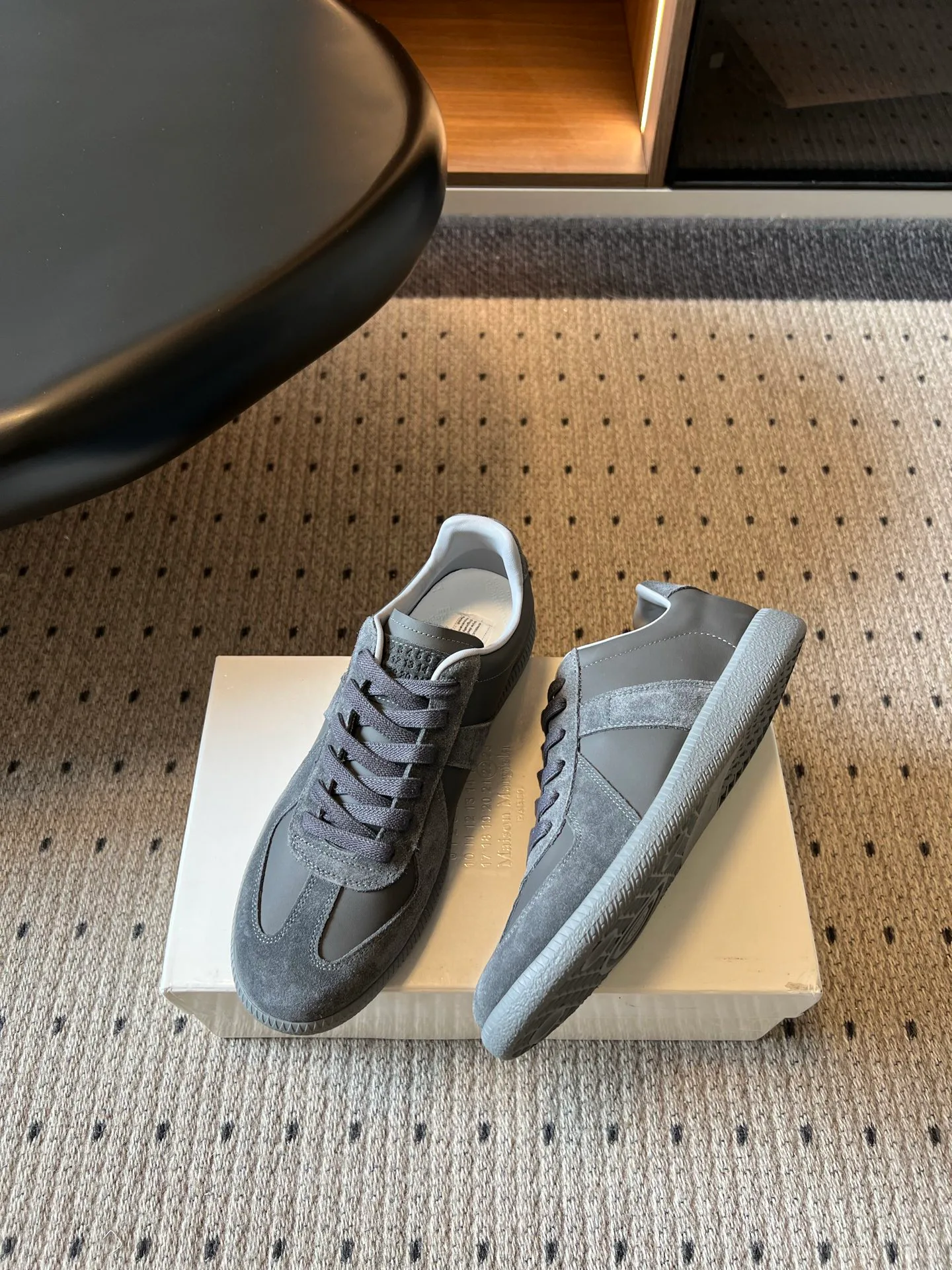 Кроссовки Женские Maison Margiela 17568920