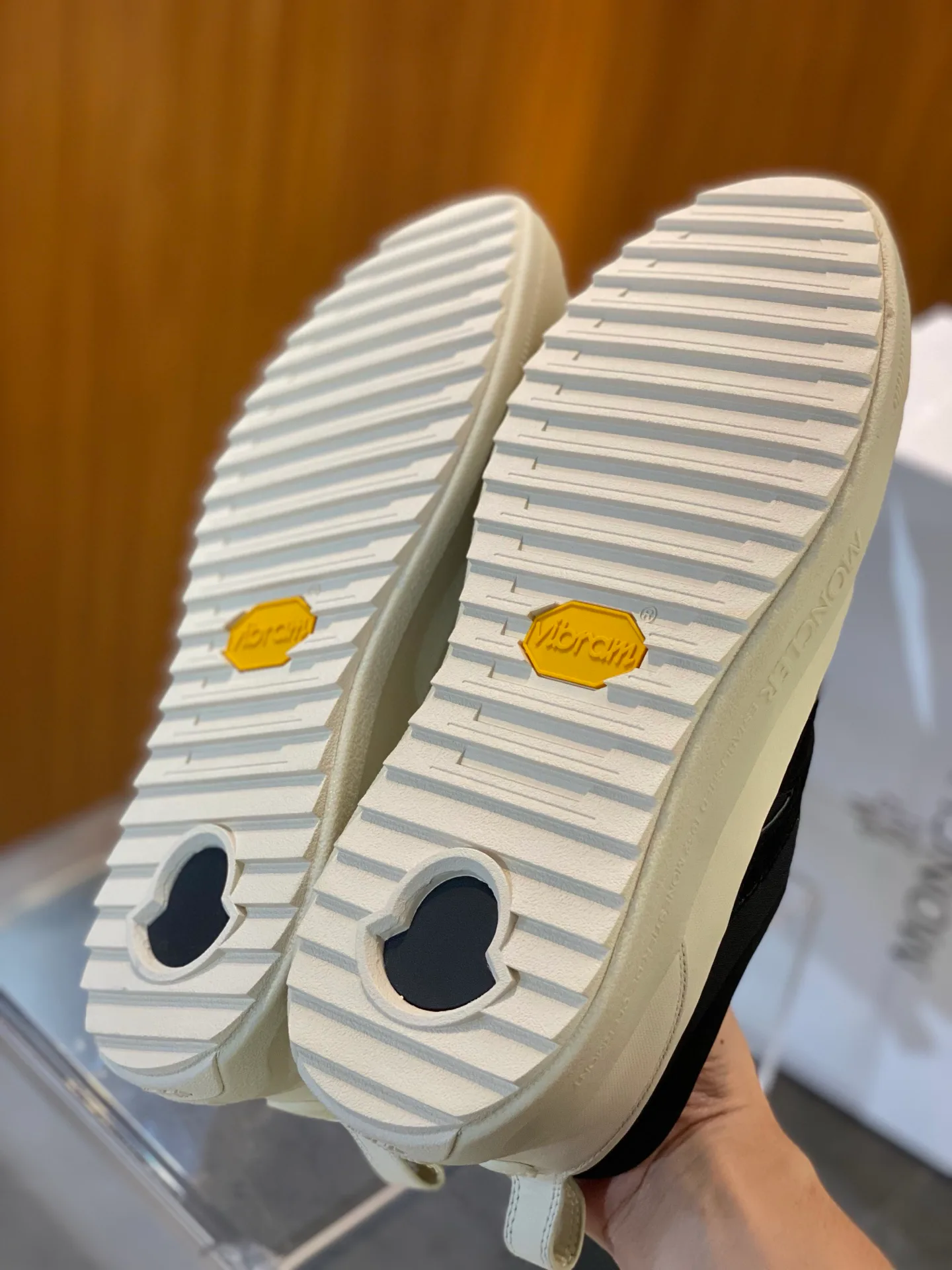 Кроссовки Мужские Moncler 122518