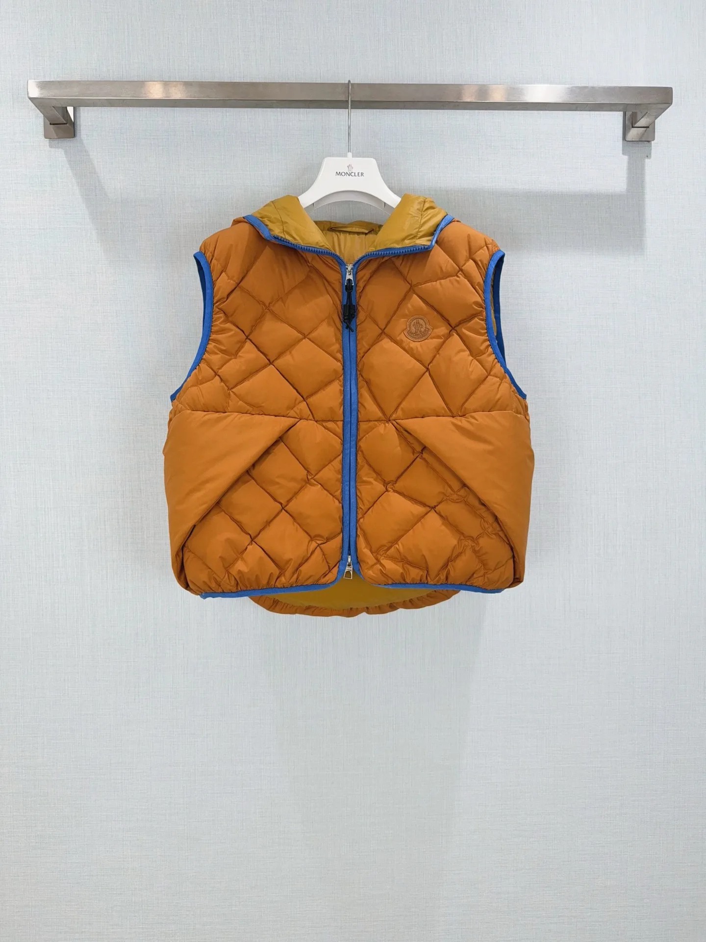 Жилеты Женские Moncler 18474158