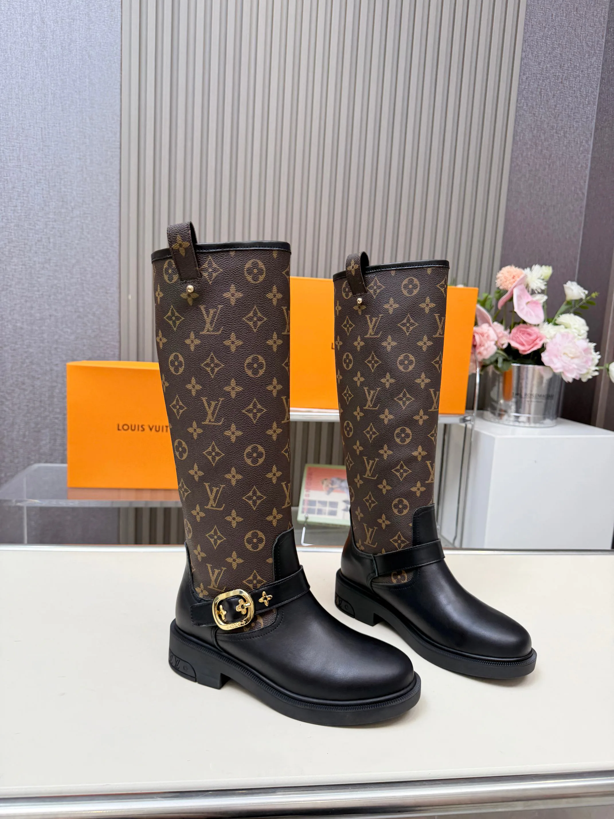 Ботинки Женские Louis Vuitton 18279807