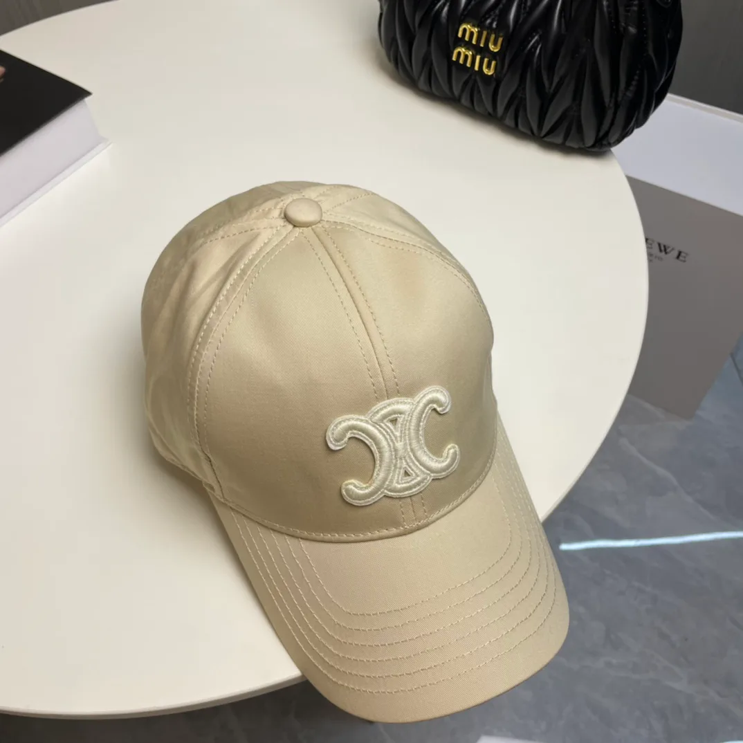 Головные Уборы Celine 13294326