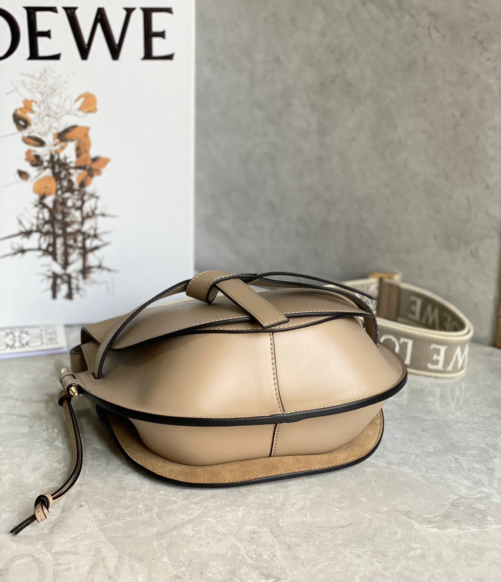 Сумки На Ремне Женские Loewe 11402891