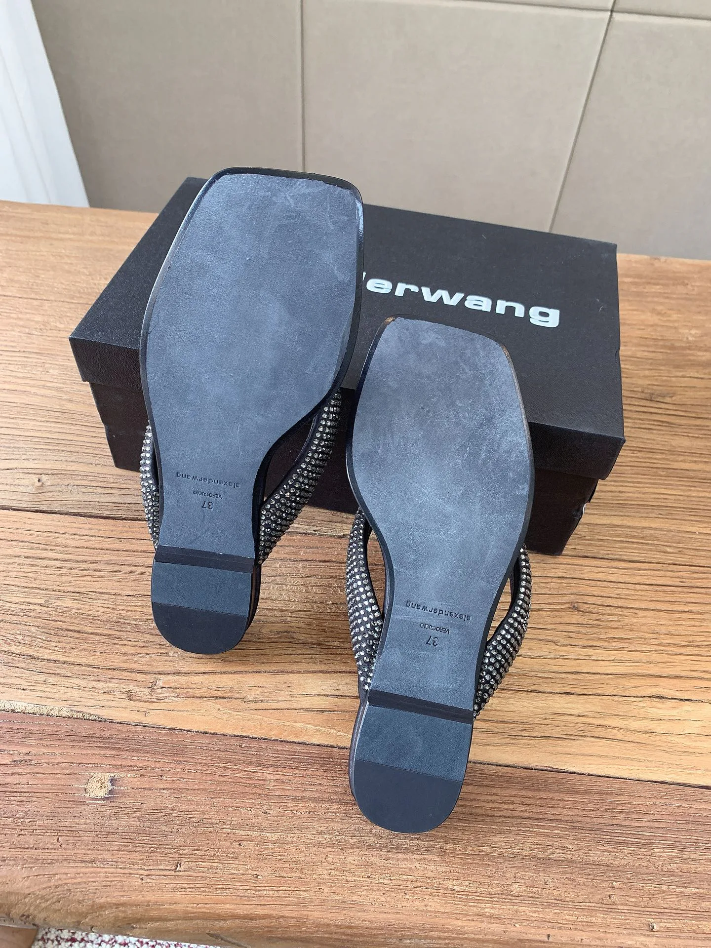 Шлепанцы Женские Alexander Wang 17963254