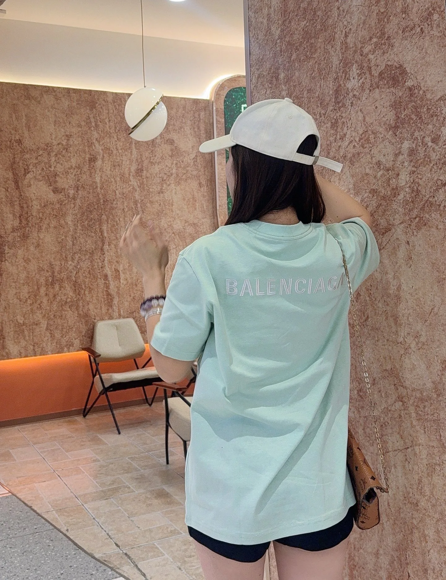 Футболки Женские Balenciaga 1859984