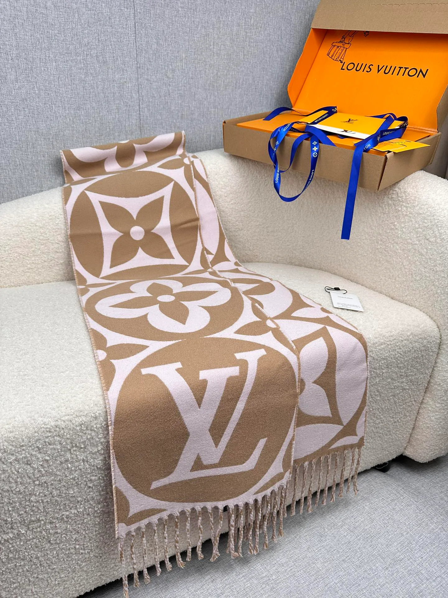 Шарфы Louis Vuitton 205908