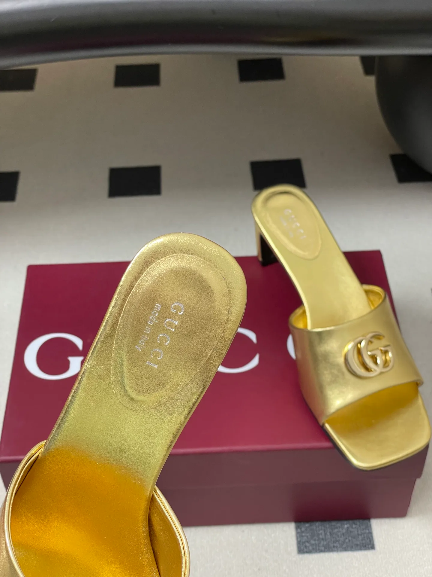 Сандалии Женские Gucci 10395327