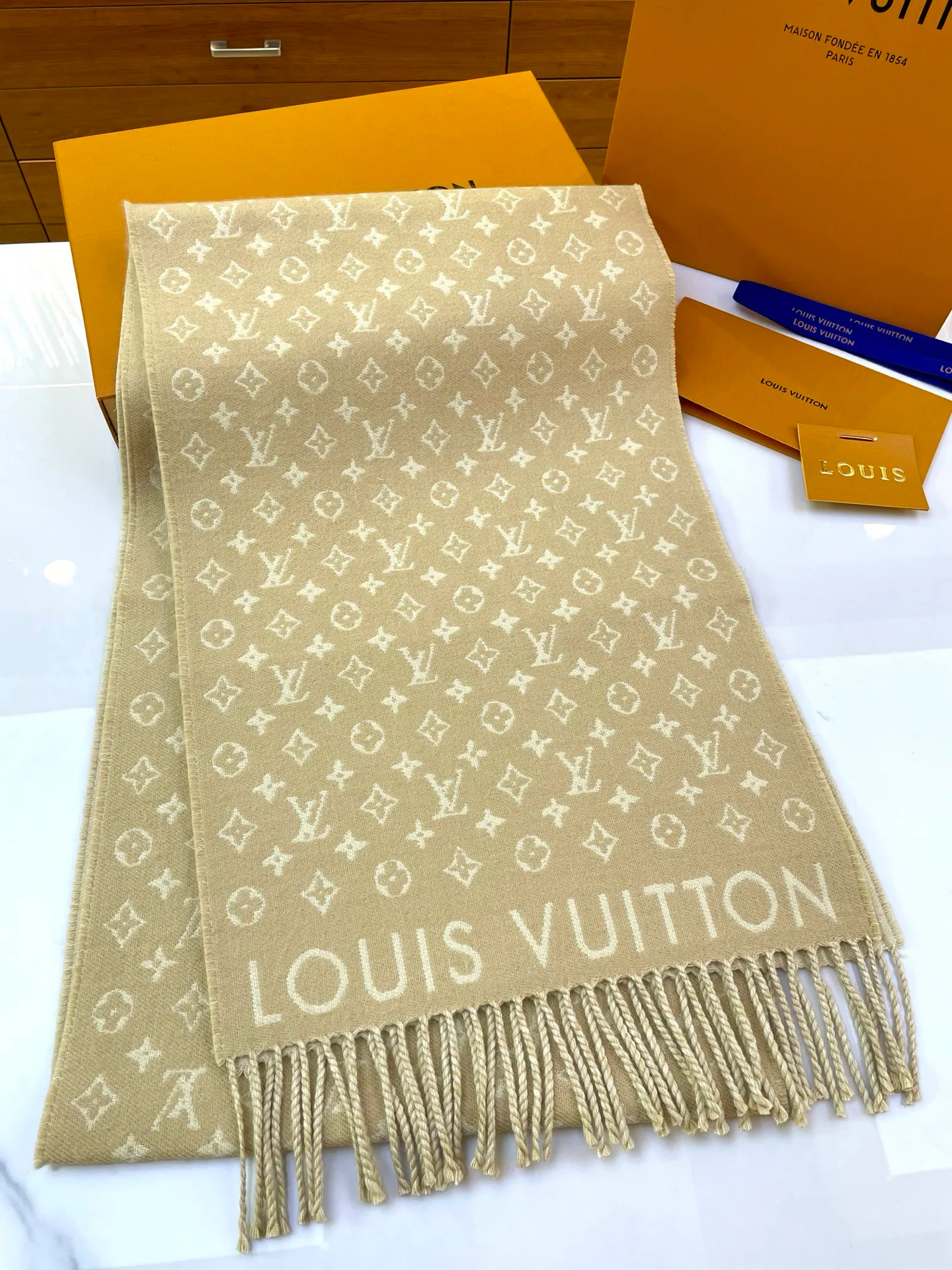 Шарфы Louis Vuitton 416738