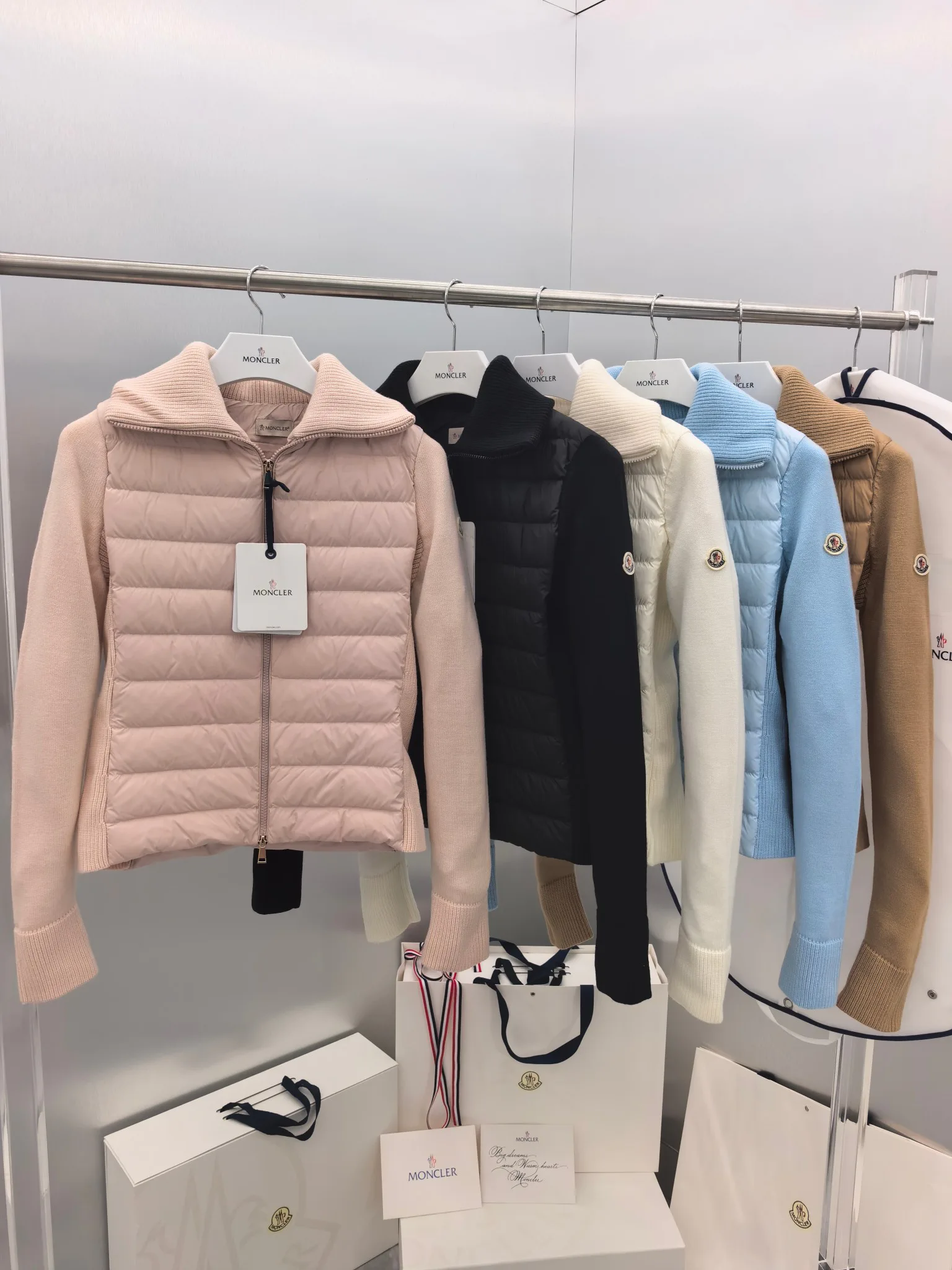 Куртки И Пуховики Женские Moncler 18762818