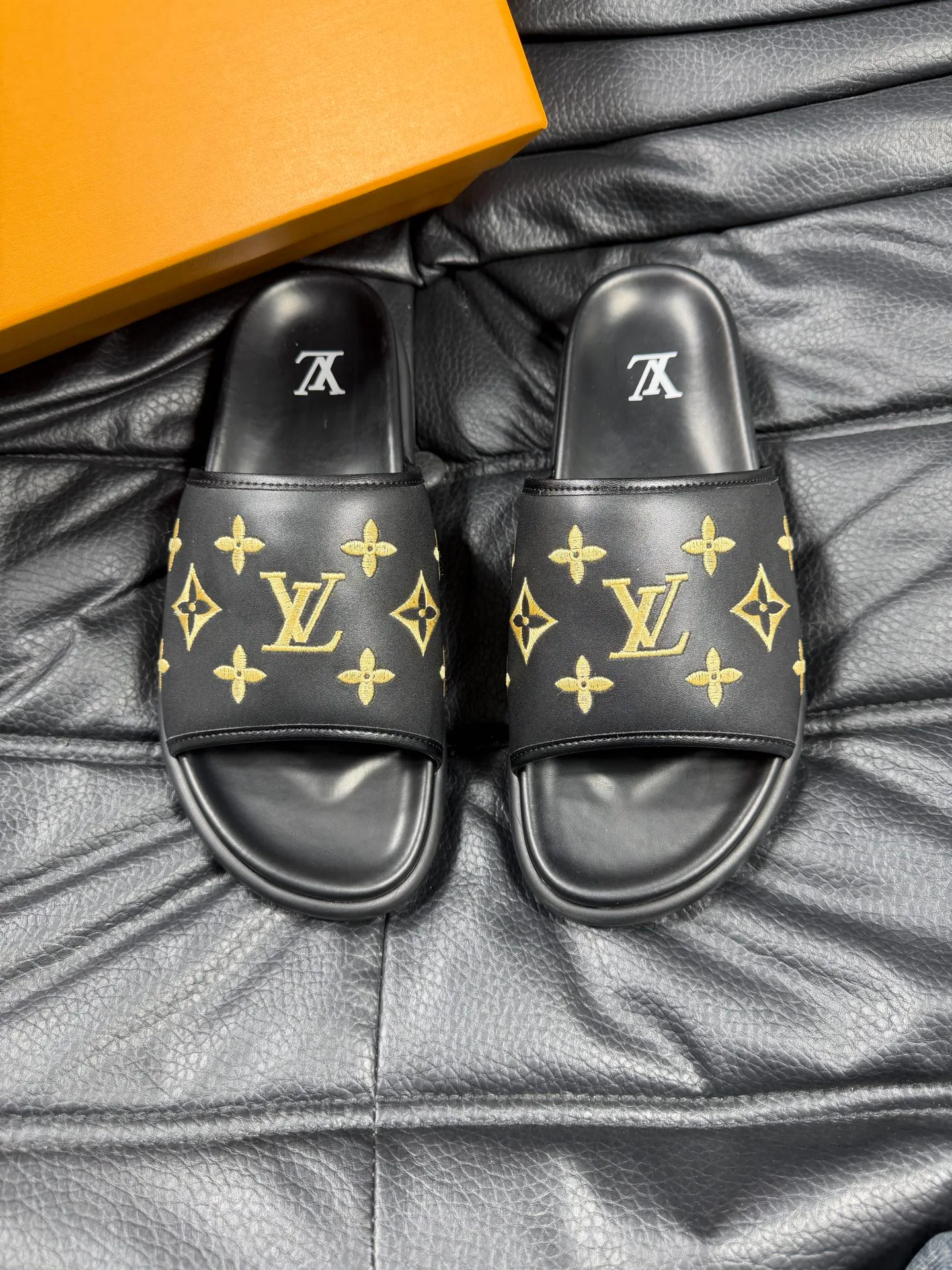 Шлепанцы Женские Louis Vuitton 991668