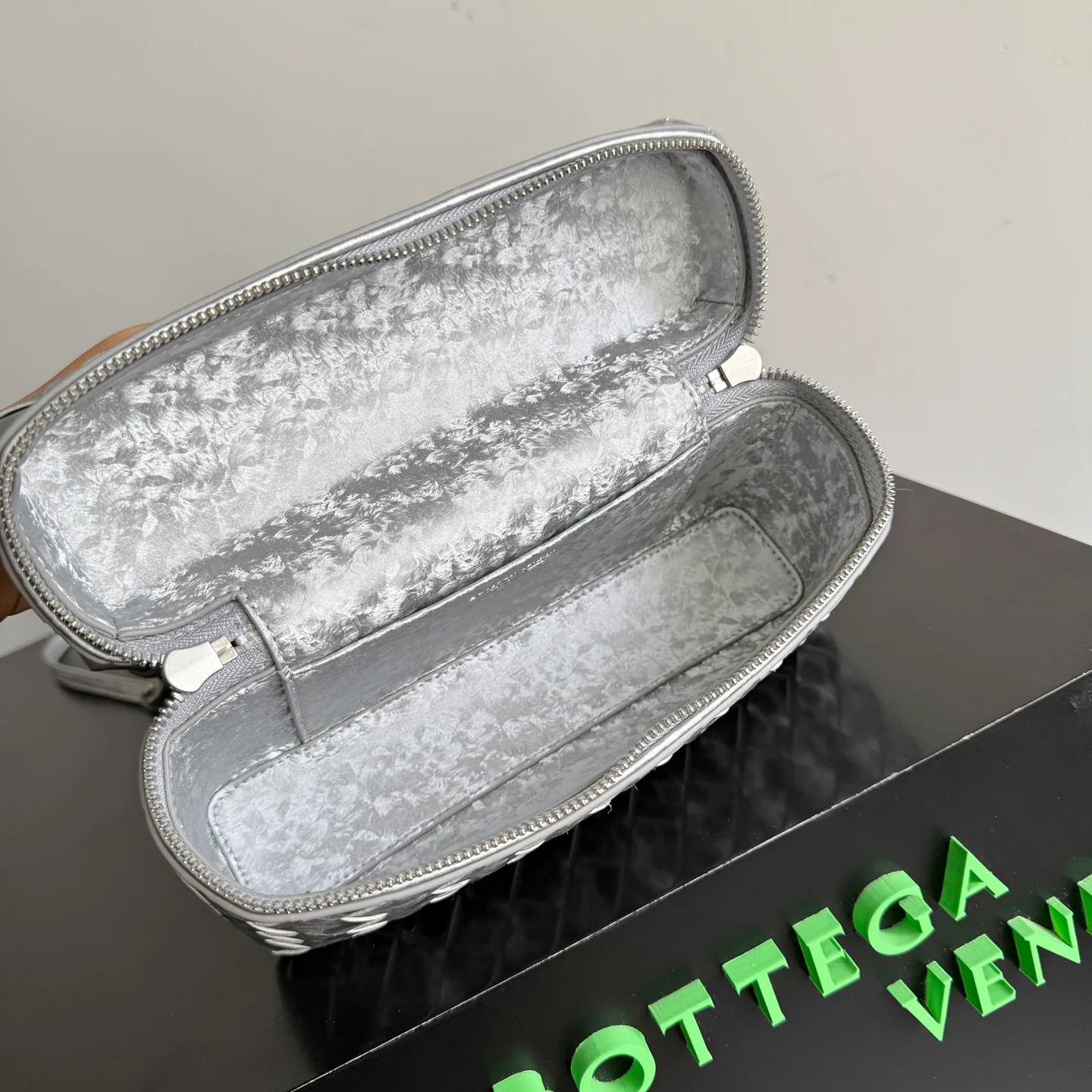 Сумки На Ремне Женские Bottega Veneta 5047740